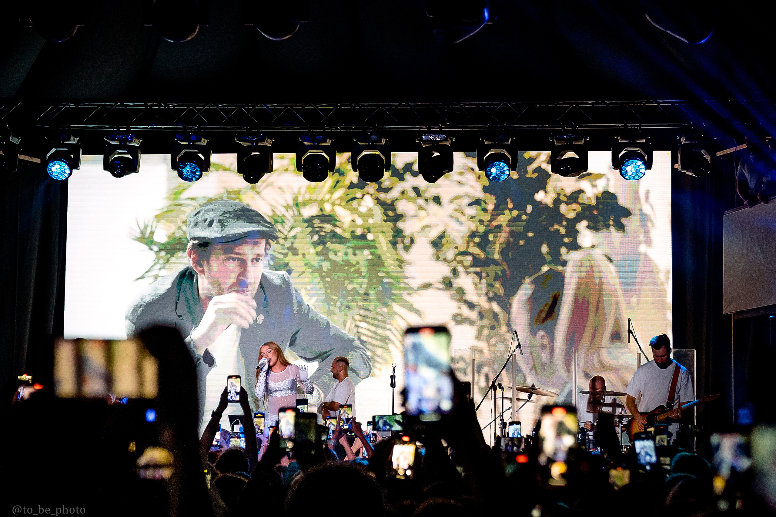 • репортаж мероприятий. Концерт МАРИ КРАЙМБРЕРИ. Фотограф, индивидуальные женские, мужские фотосессии в Ростове-на-Дону