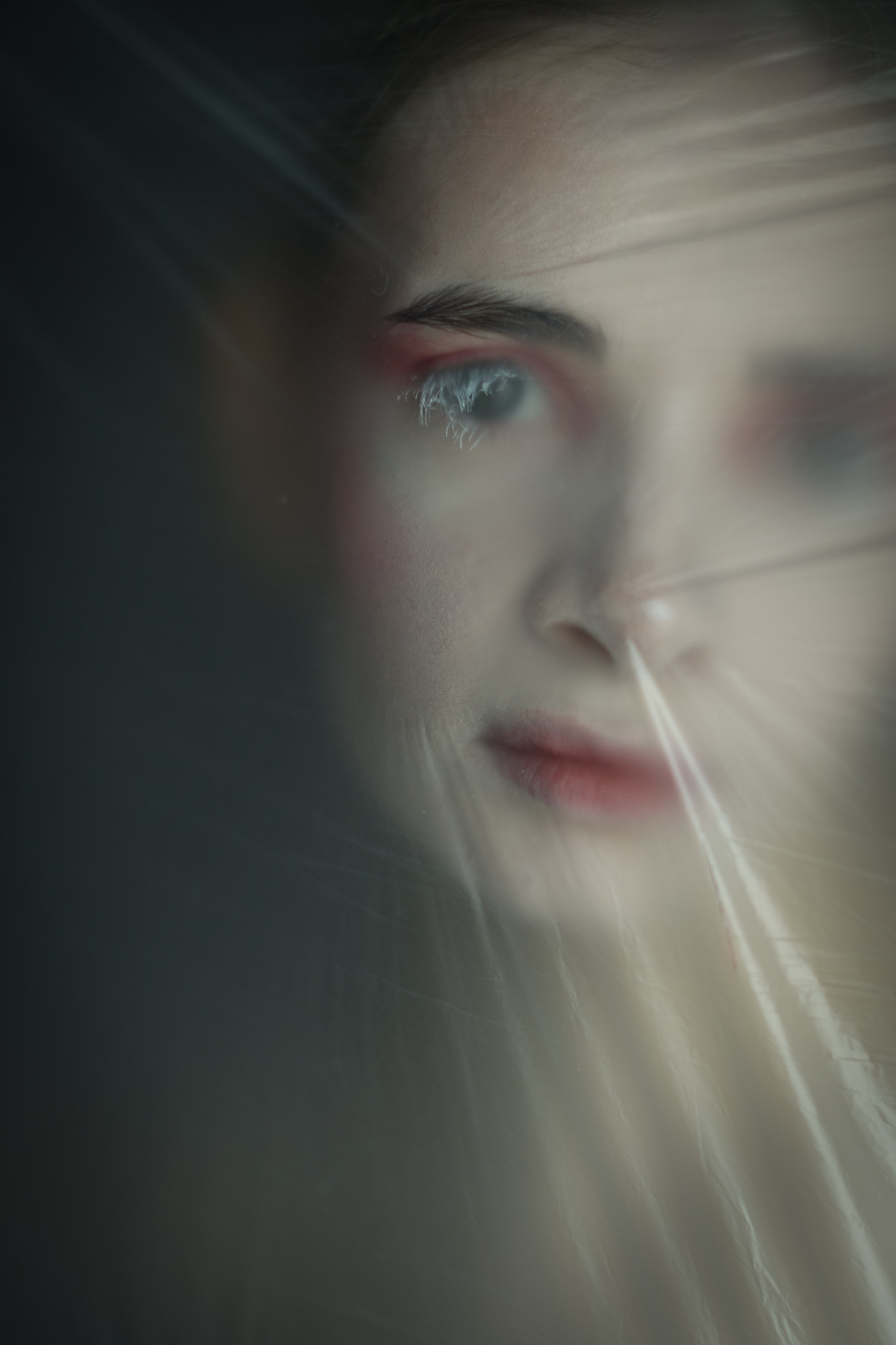 Портретный творческий фотограф в Москве Надя Дудник