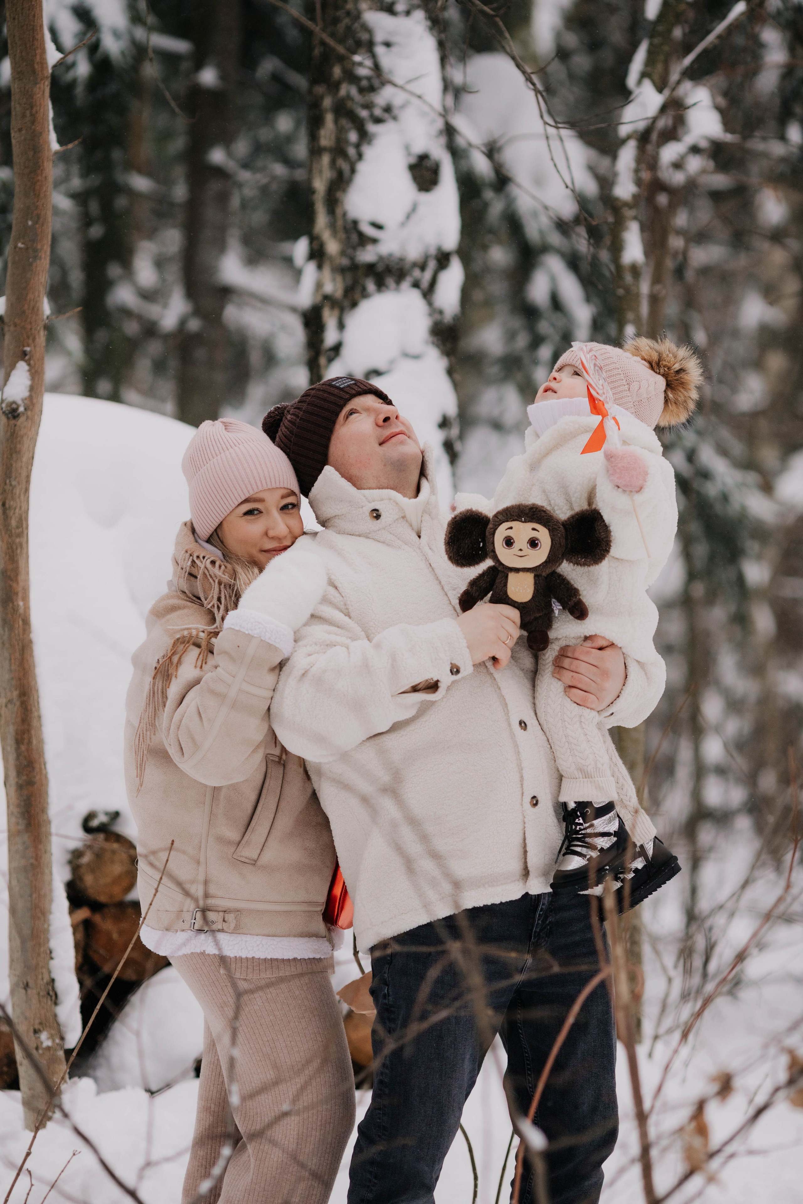 Лиля и семья Зимняя прогулка в лесу. Семейный и свадебный фотограф Видное Москва Екатерина Пятова