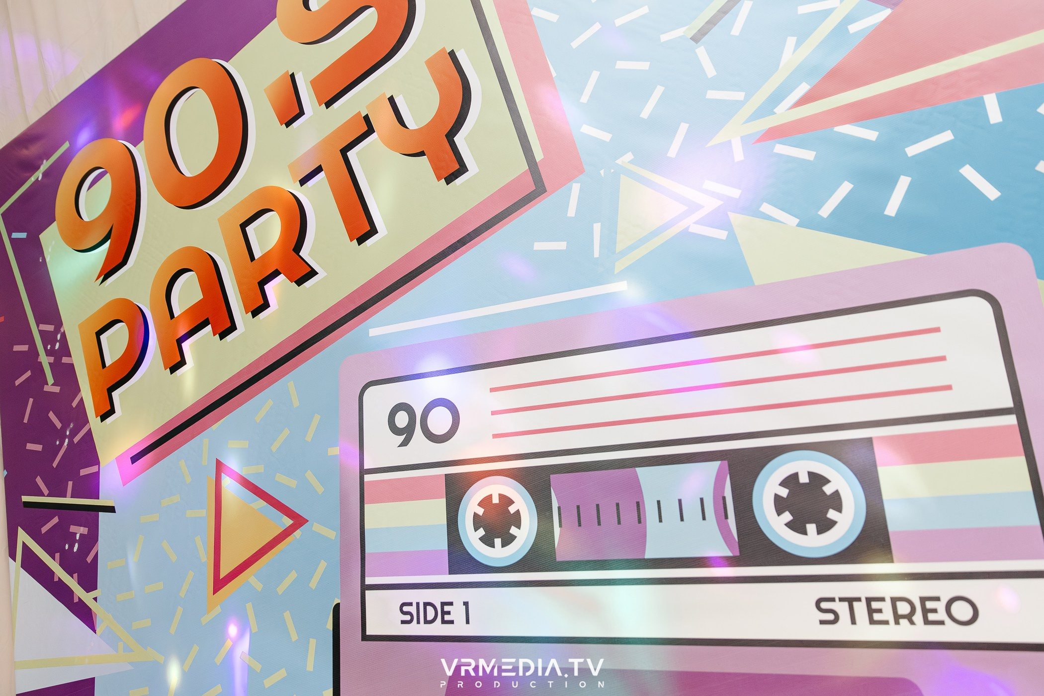 «Назад в 90-е!» в ресторане «Империя»