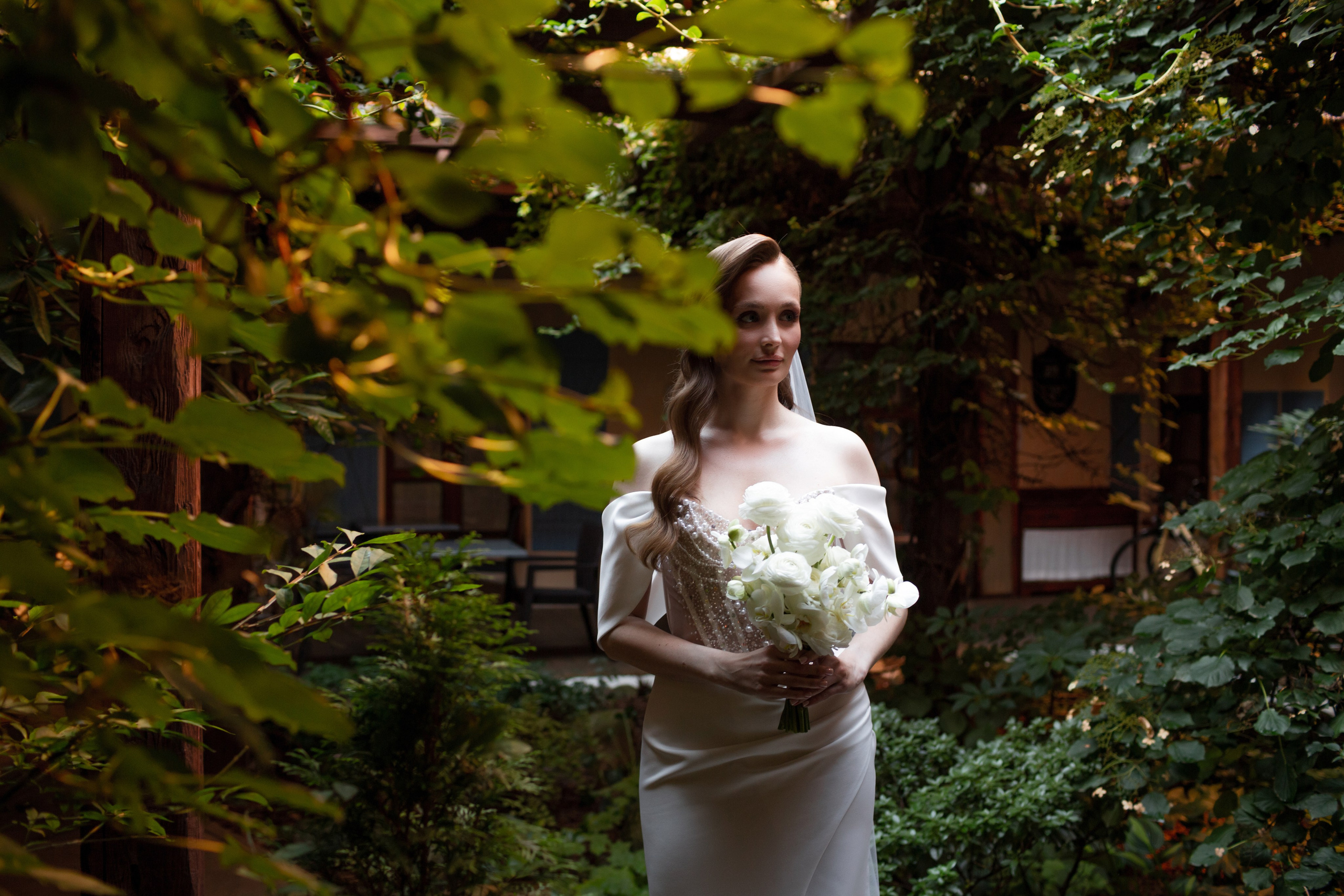 Свадьба в Петербурге в сентябре. Свадебный фотограф Кирилл Белый