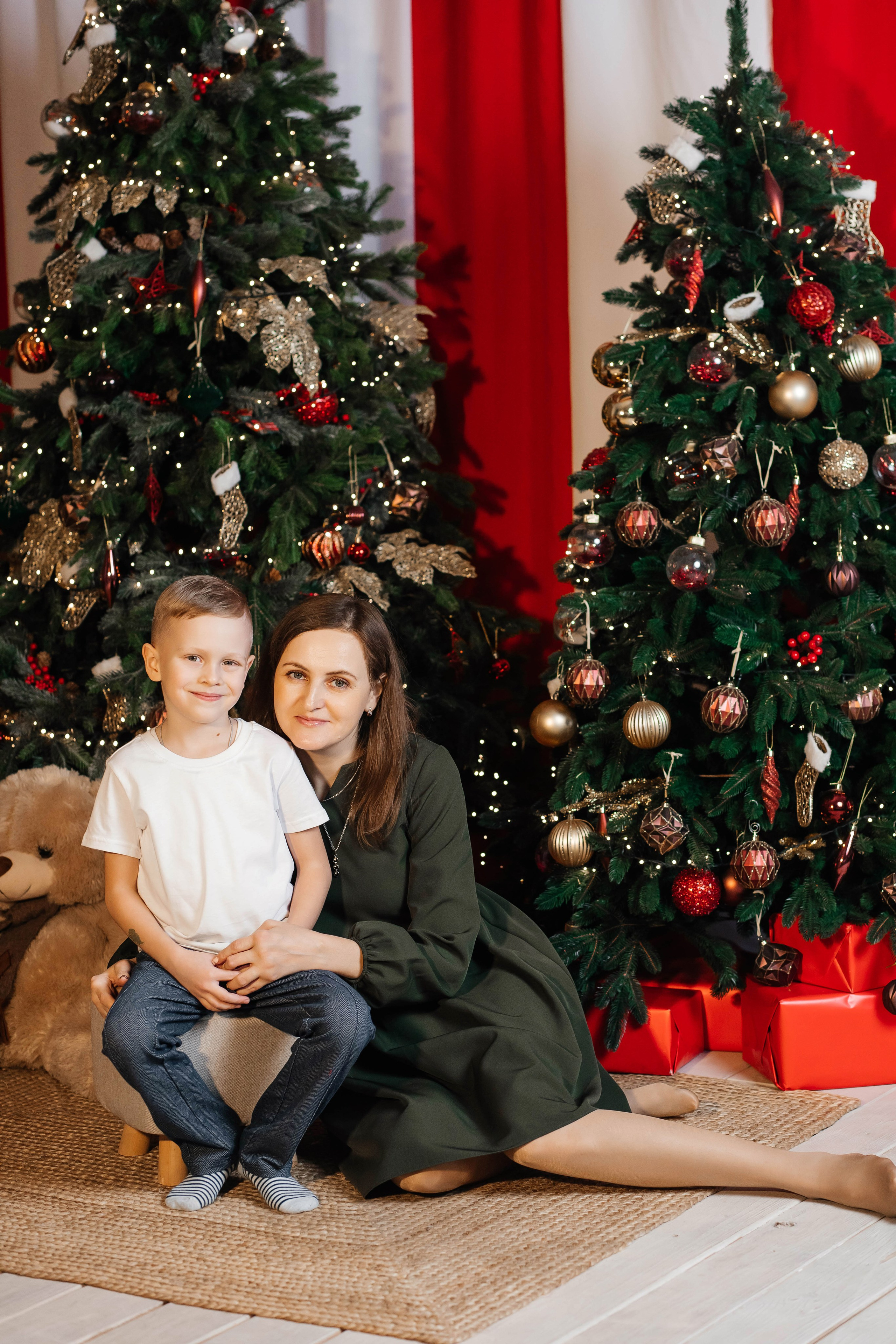 Семейная фотосессия Татьяна НГ 2026. Женский фотограф в Оренбурге Ирина Заводчикова