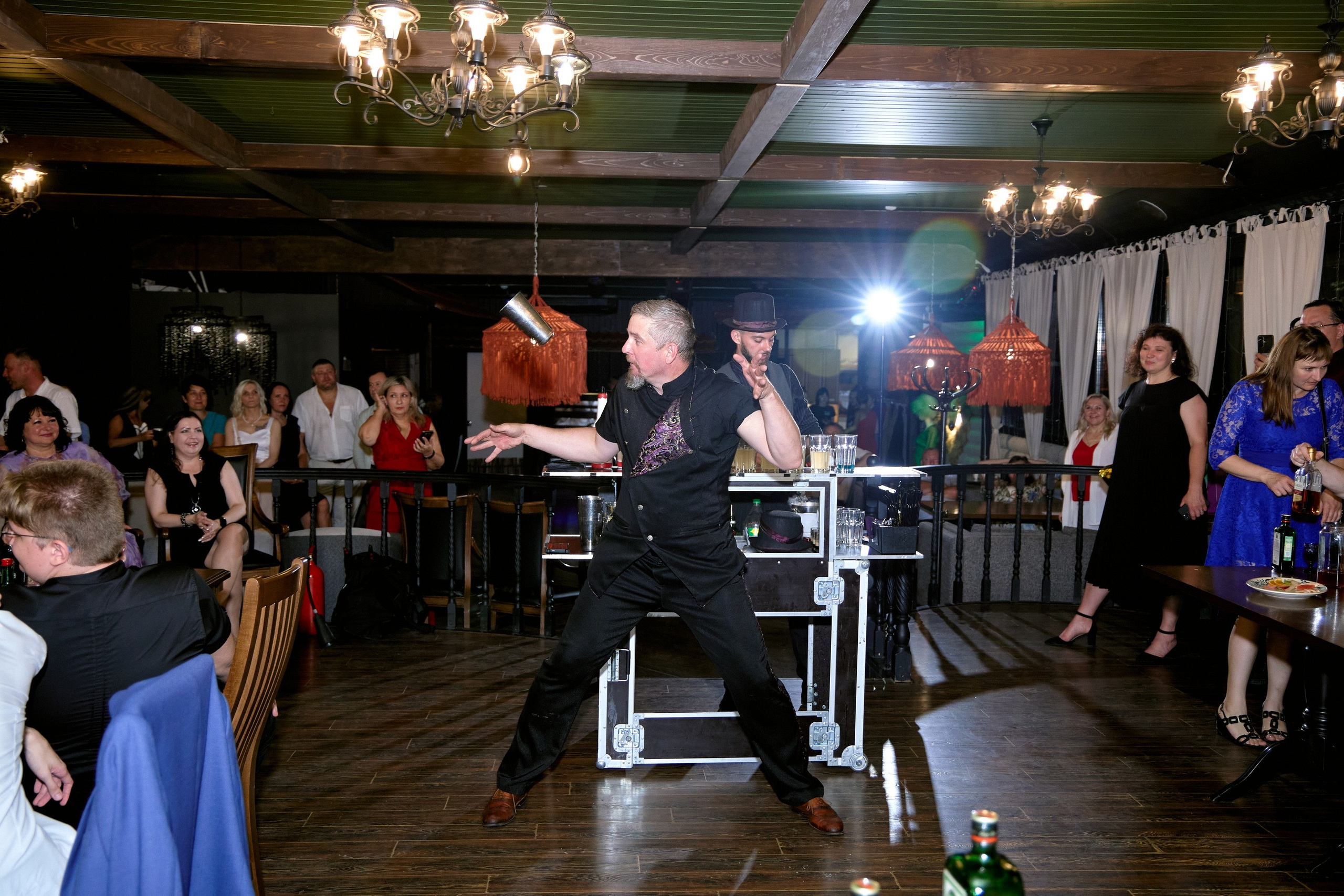 Выпускной 35 Сош. Фотограф Выпускные альбомы Таганрог Сергей Коробченко