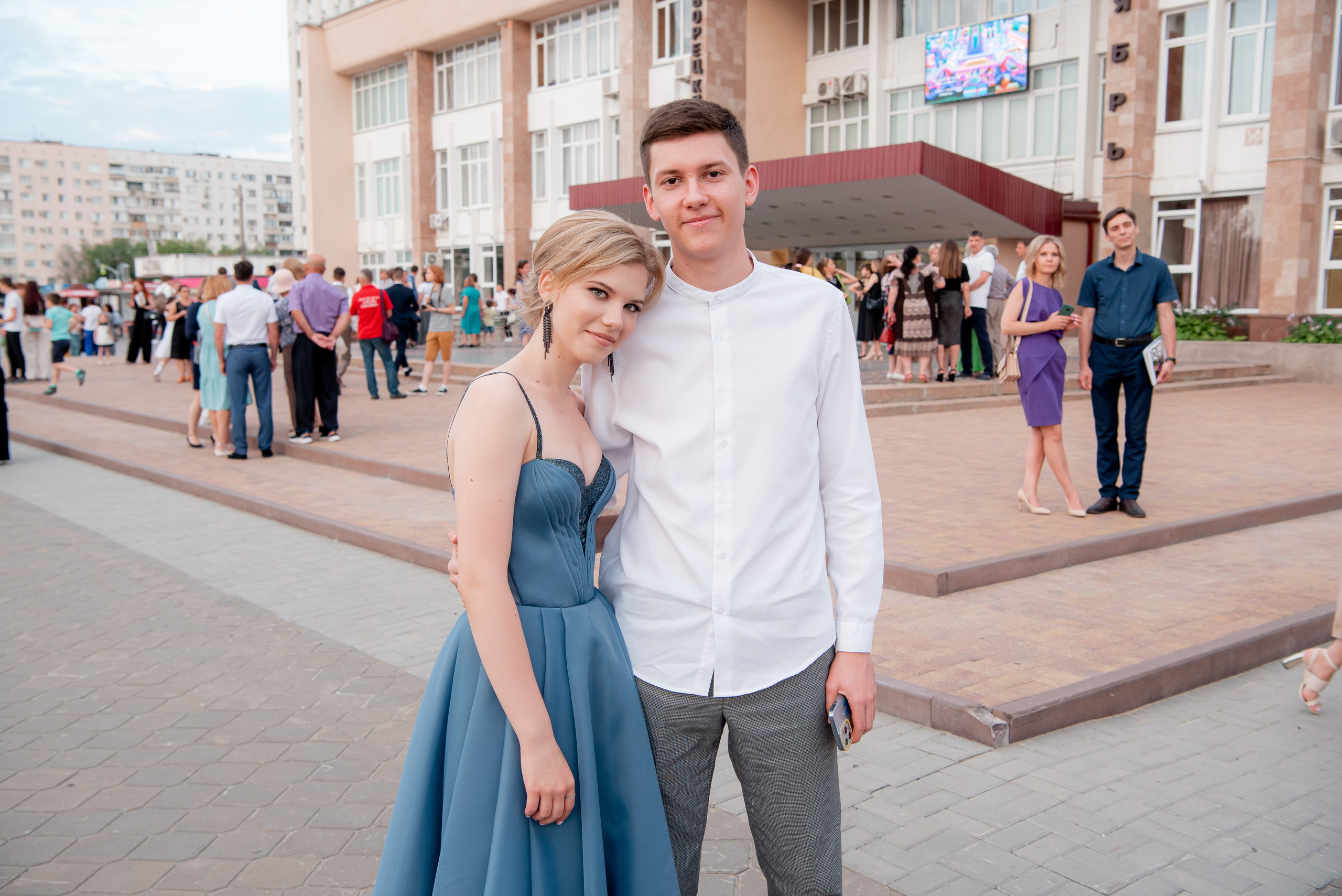 30 Школа. Вручение и Банкет. ДК Юбилейный и Банхоф. Фотограф в Волгограде и Волжском Александр Горбань