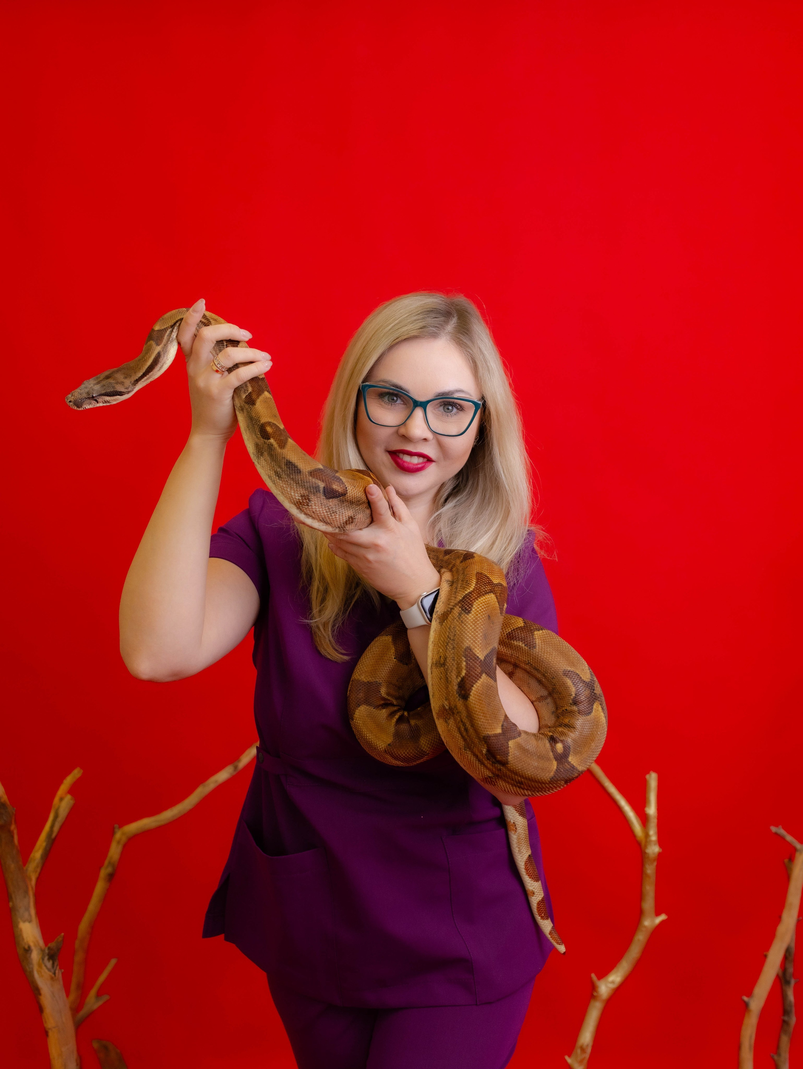 Фотосессии со змейкой. Свадебный и семейный фотограф Виолетта в Липецке