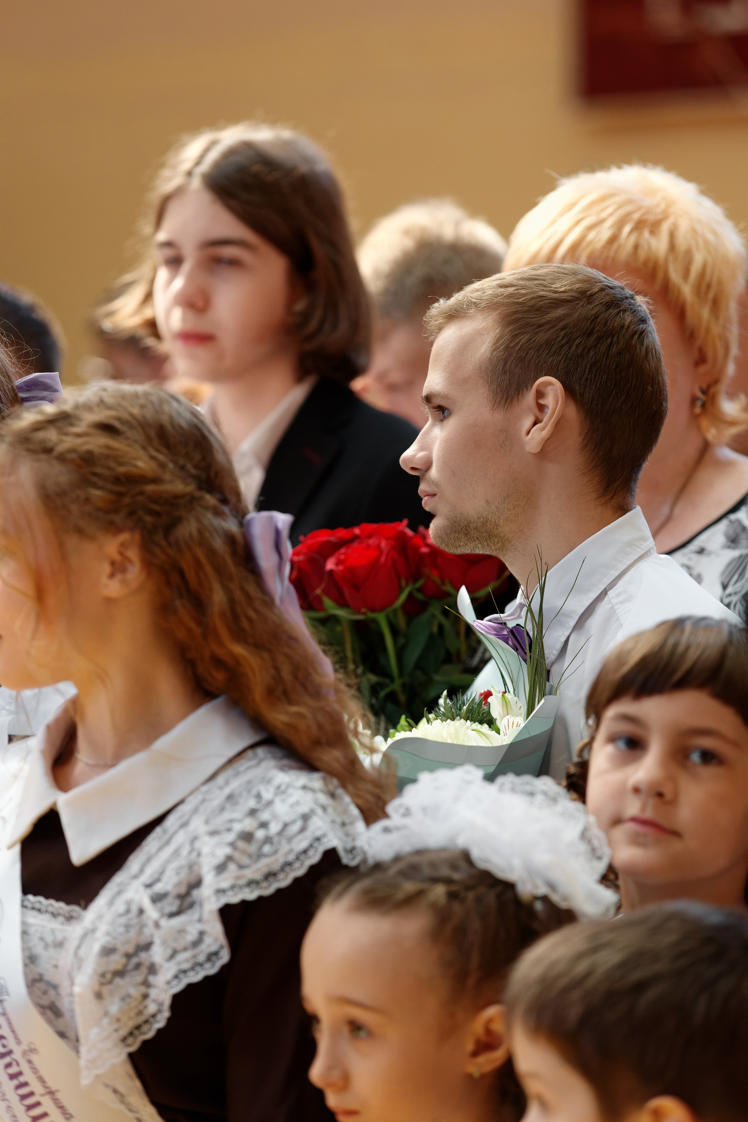 Последний звонок Школа № 42. Семейный фотограф — Макс Белогрудов