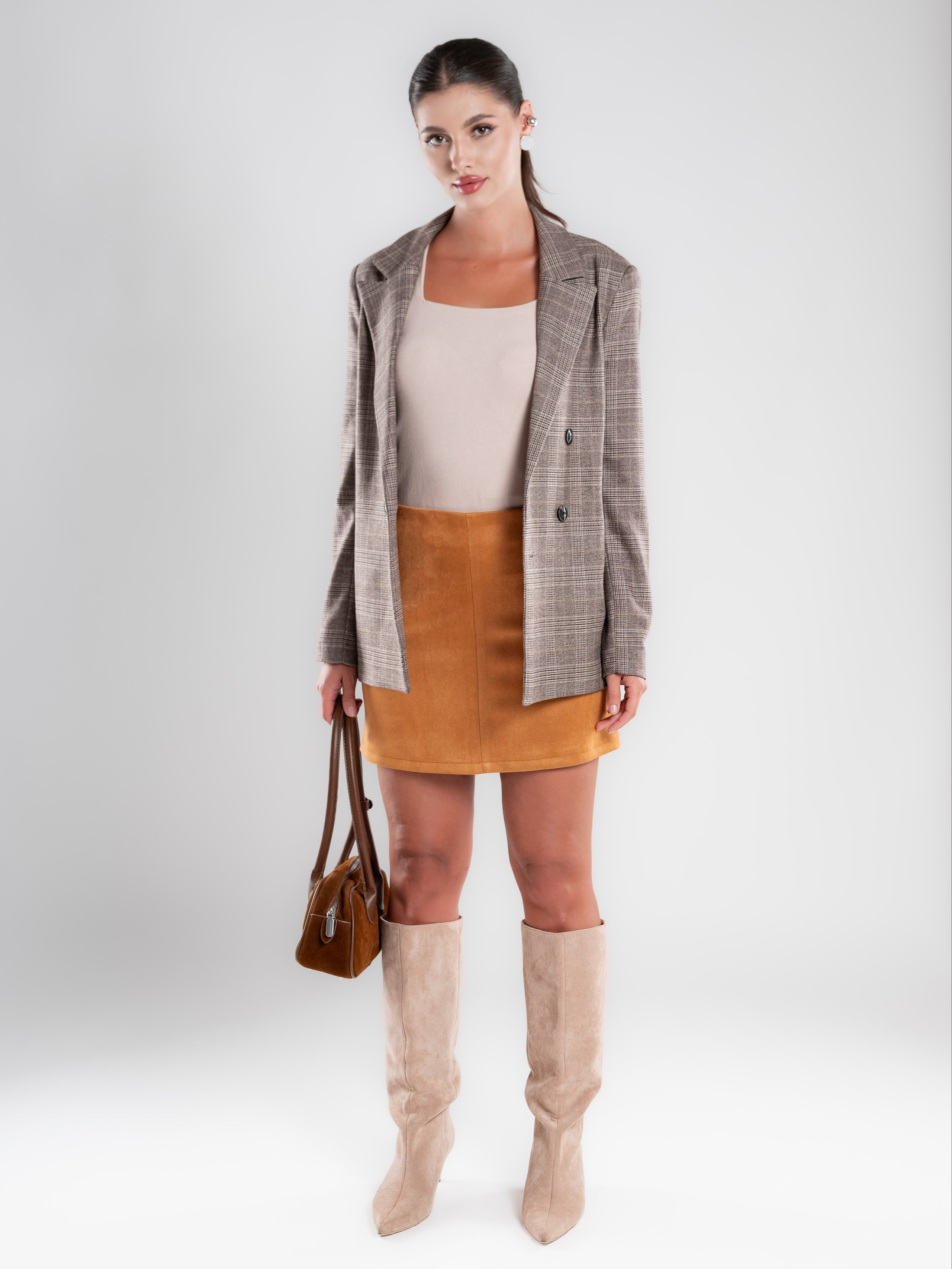 Мини-юбки замшевые. Предметный фотограф, фото для маркетплейсов Пятигорск, КМВ