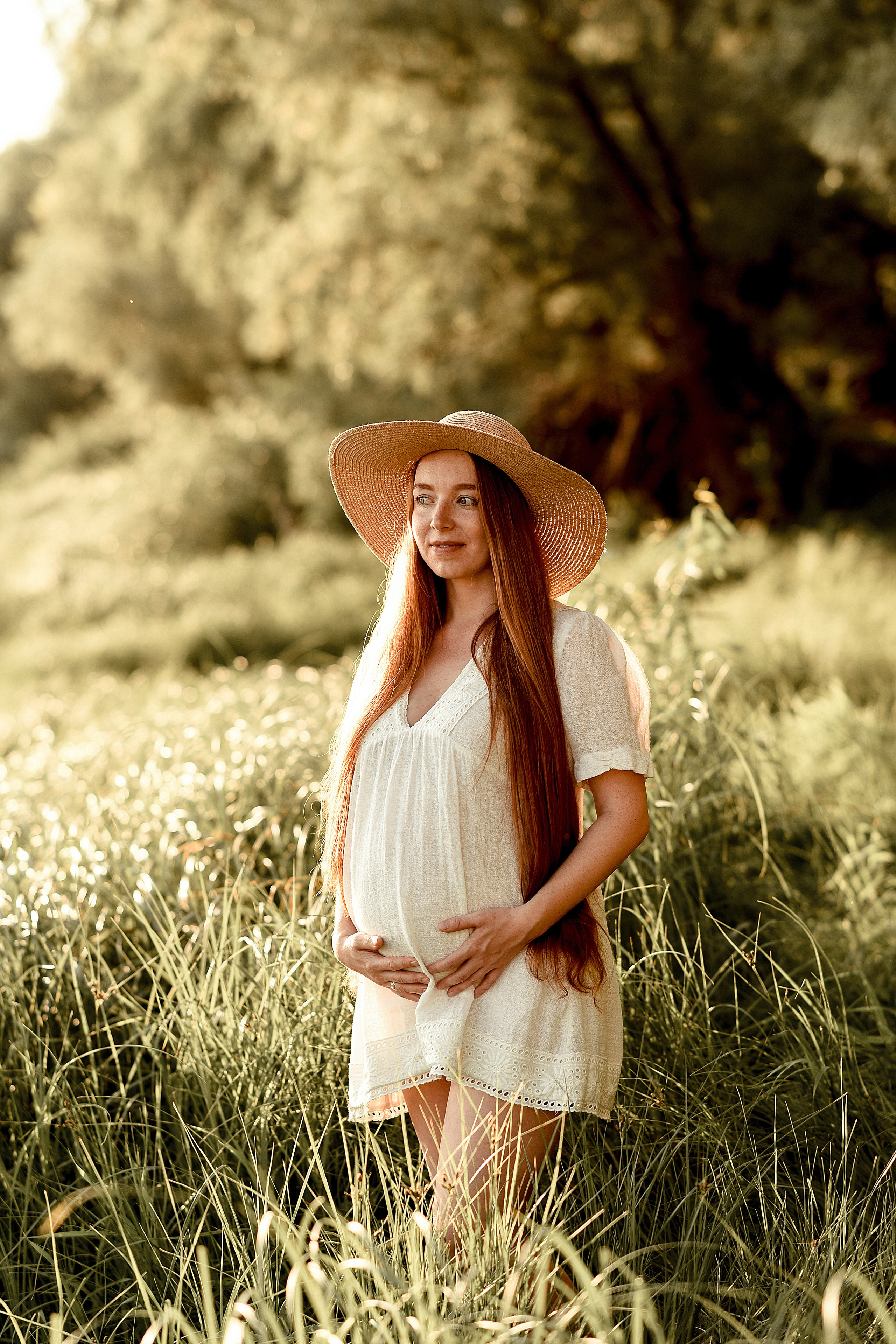 Фотосессия беременности на природе. Свадебный, семейный, детский, контент фотограф в Омске Максим Ильин