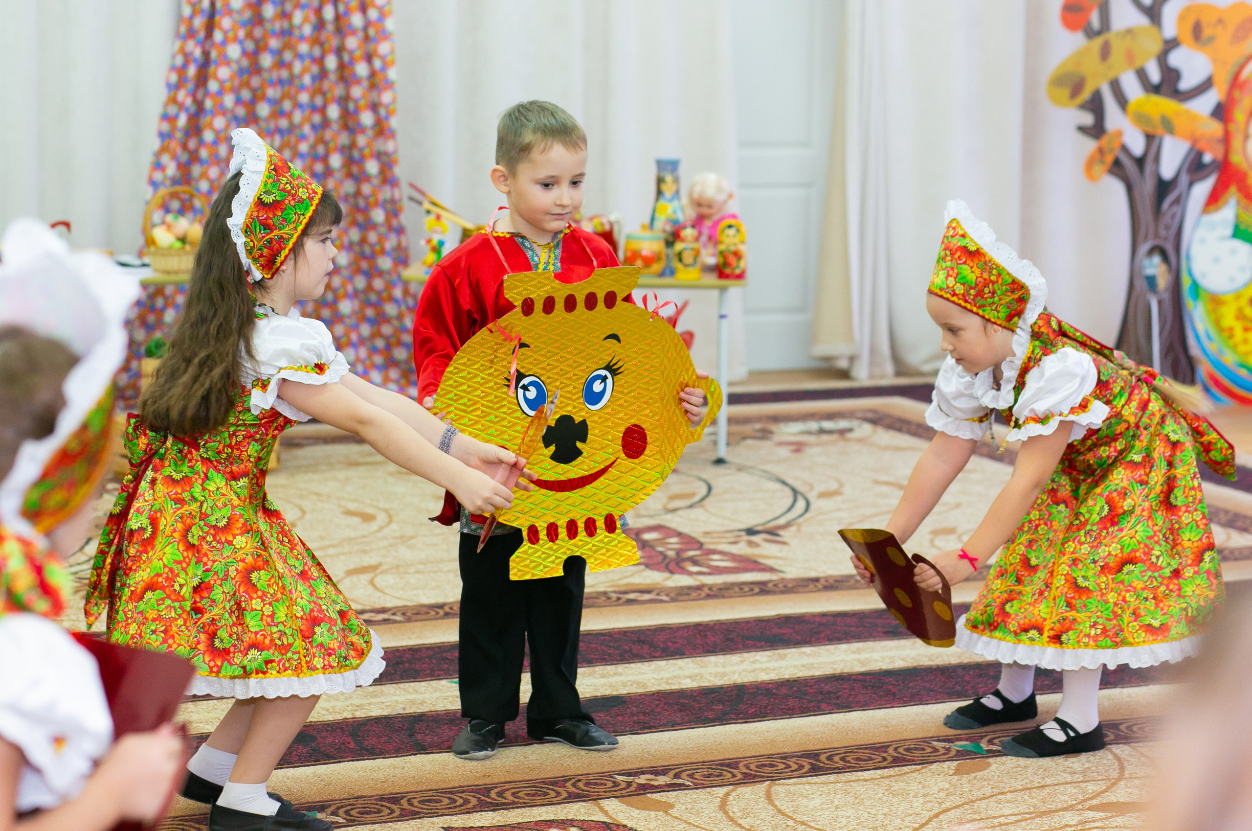 Выпускные и Утренники. Фотограф новорожденных и семейный фотограф НСО г. Бердск Марина Львова