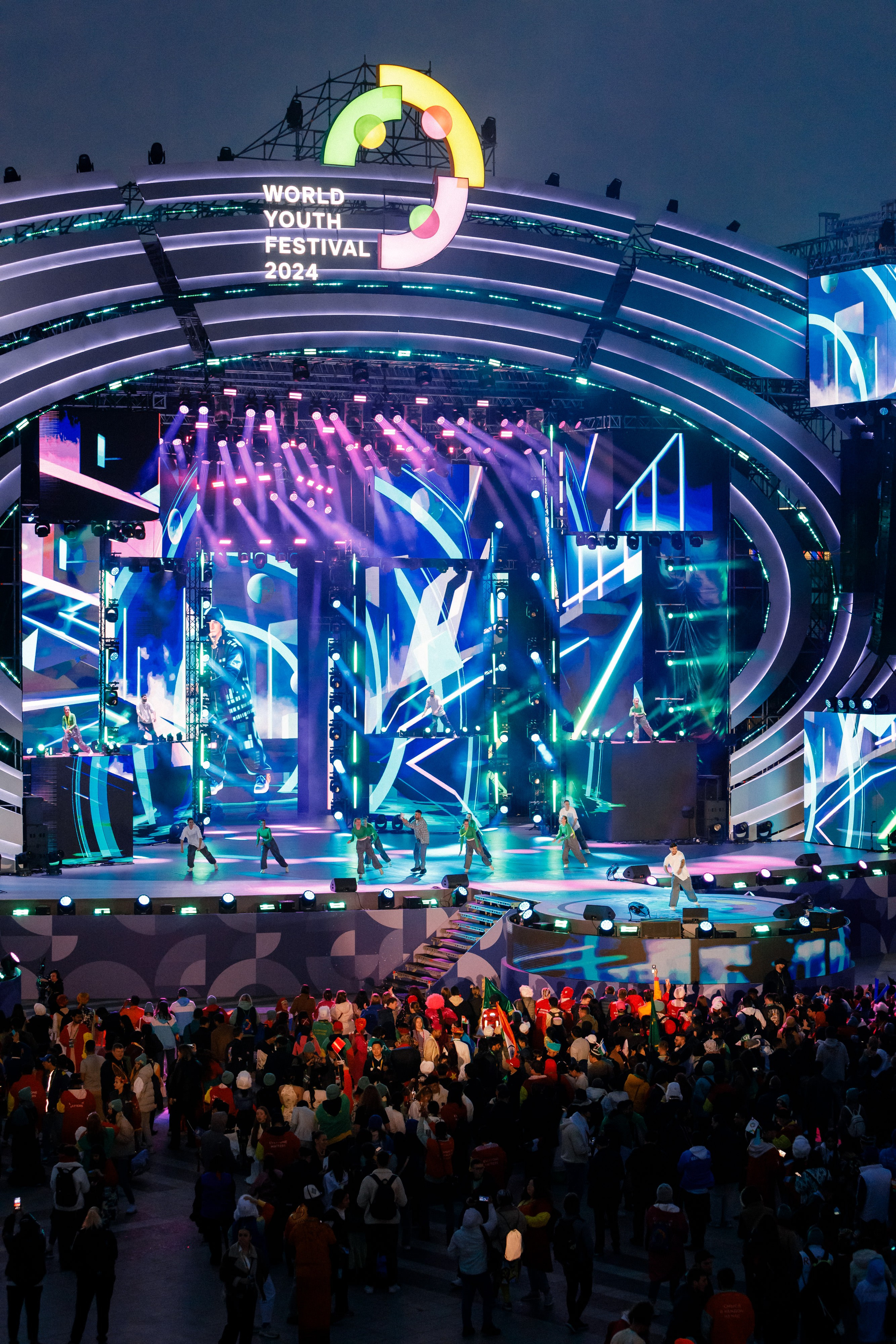 Всемирный фестиваль молодёжи 2024 в России. Репортажный фотограф в Москве, Сочи и Санкт-Петербурге