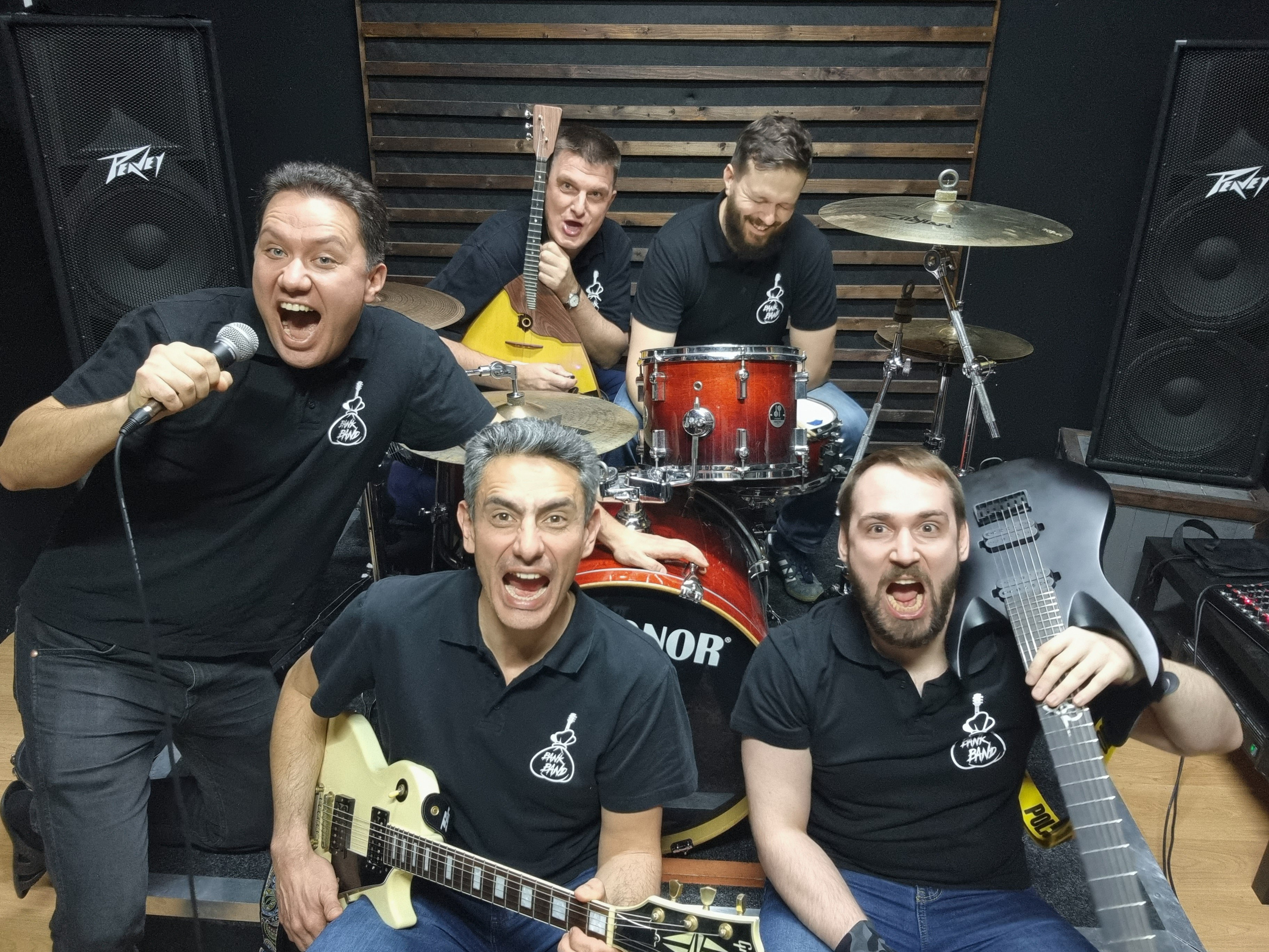 Фото. Московская кавер-группа BankBand