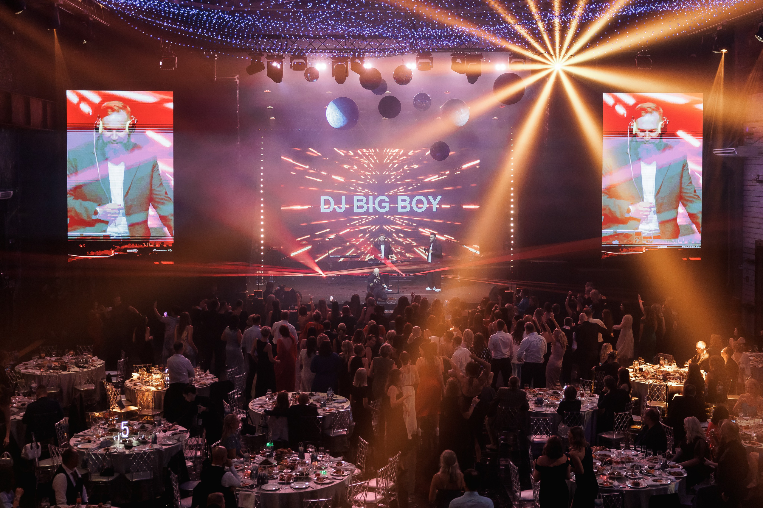 Вселенная ADM — 30 лет