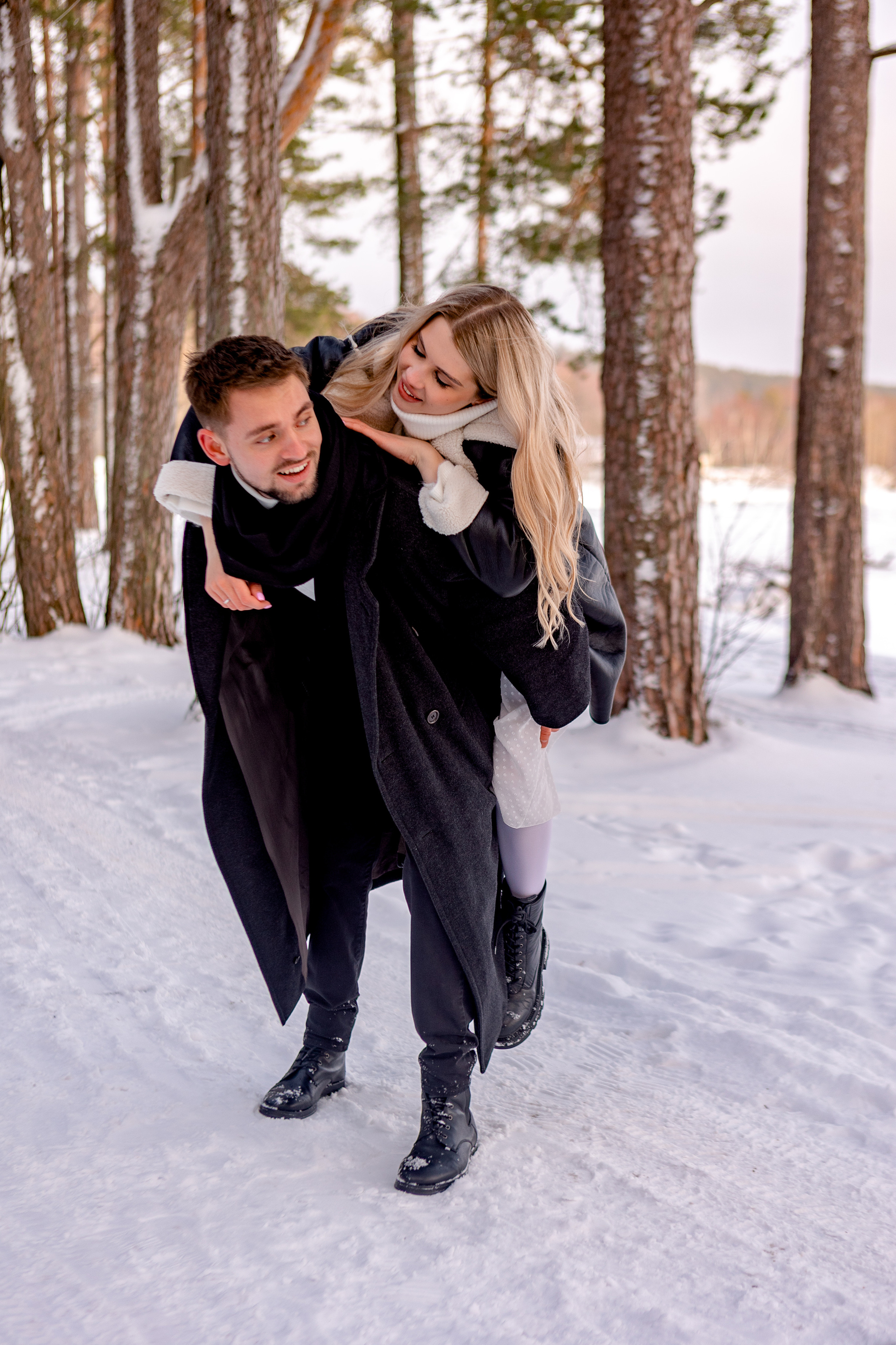 Игорь и Алина. Главная