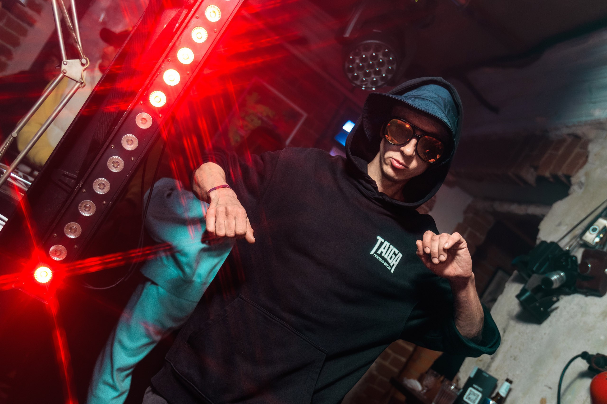 Octave (Ro) x stndrt13. Репортажный фотограф Екатеринбург | Яркий, качественный репортаж | Концерты, клубы, репортаж, праздники, корпоративы