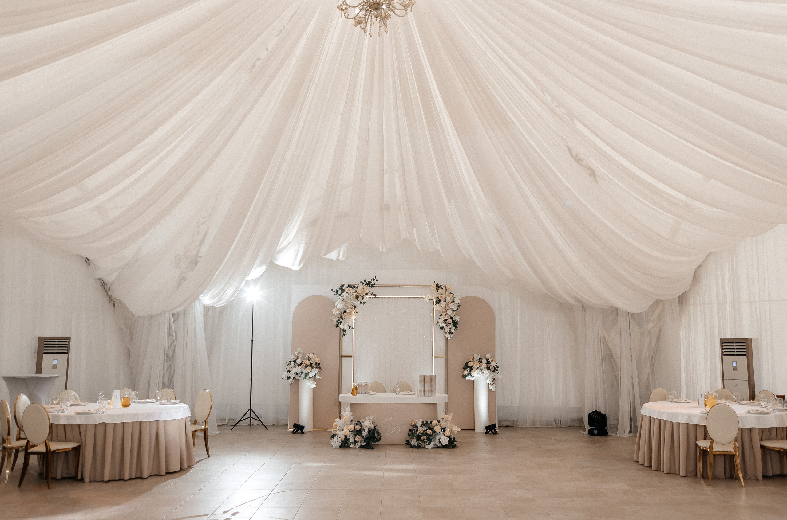 Егор & Валентина | 18.08.2025. Свадебный и семейный фотограф в Омске Евгения Хакимова