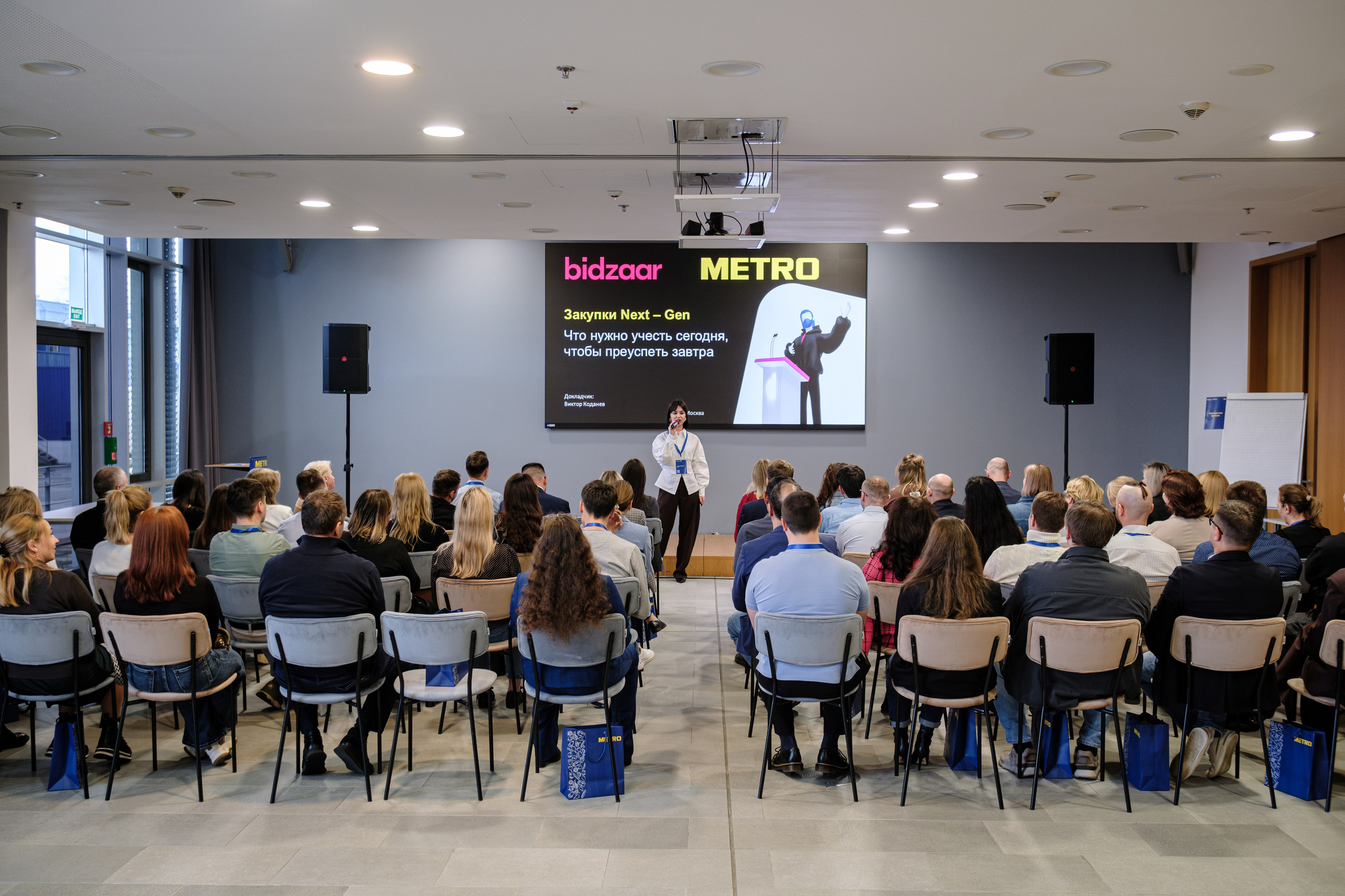 METRO. Репортажный и портретный фотограф в Москве Илья Спиридонов