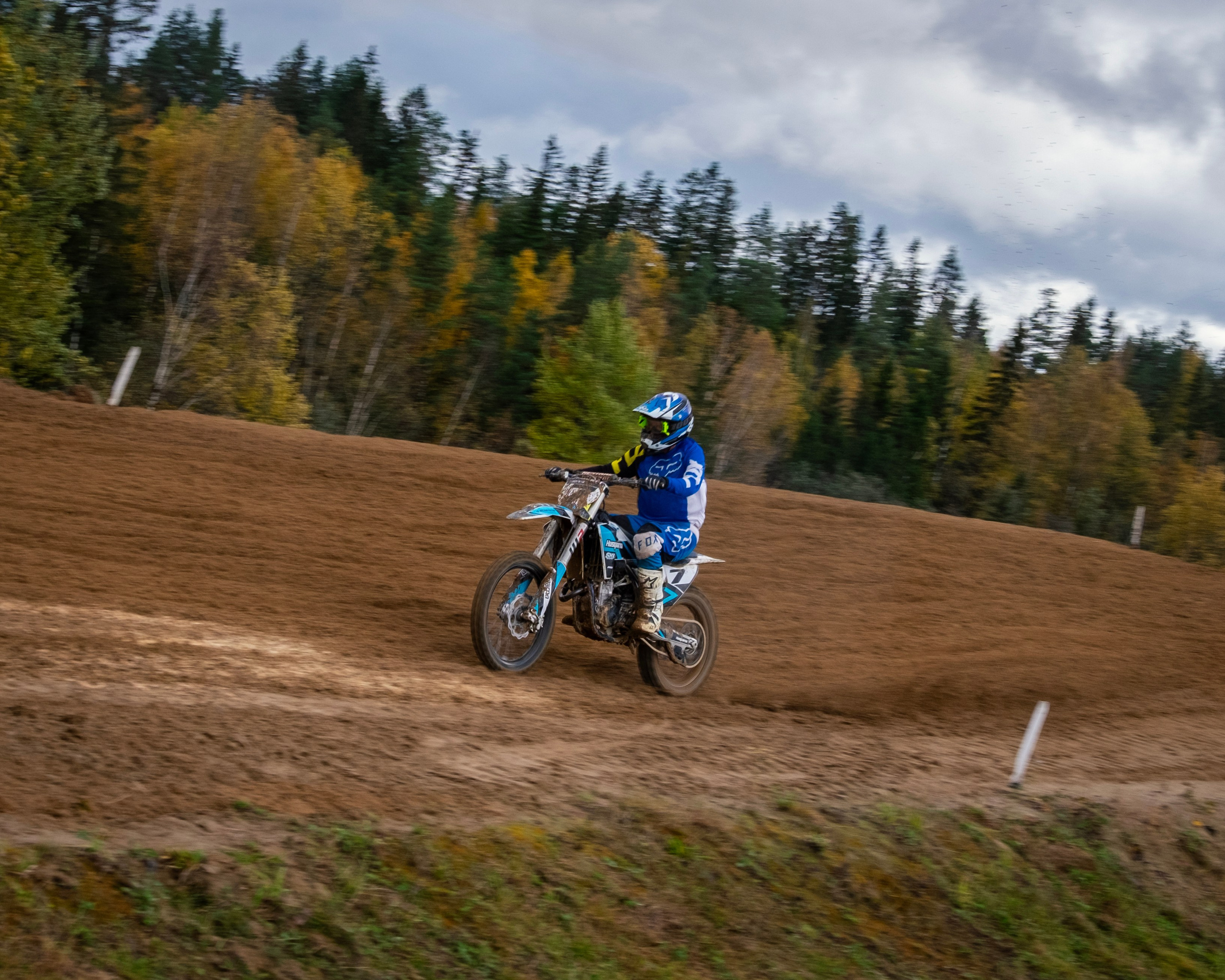 Мотокросс (Игора Драйв). Автомобильные фотографии и рисунки в Санкт-Петербурги Пашков Дмитрий