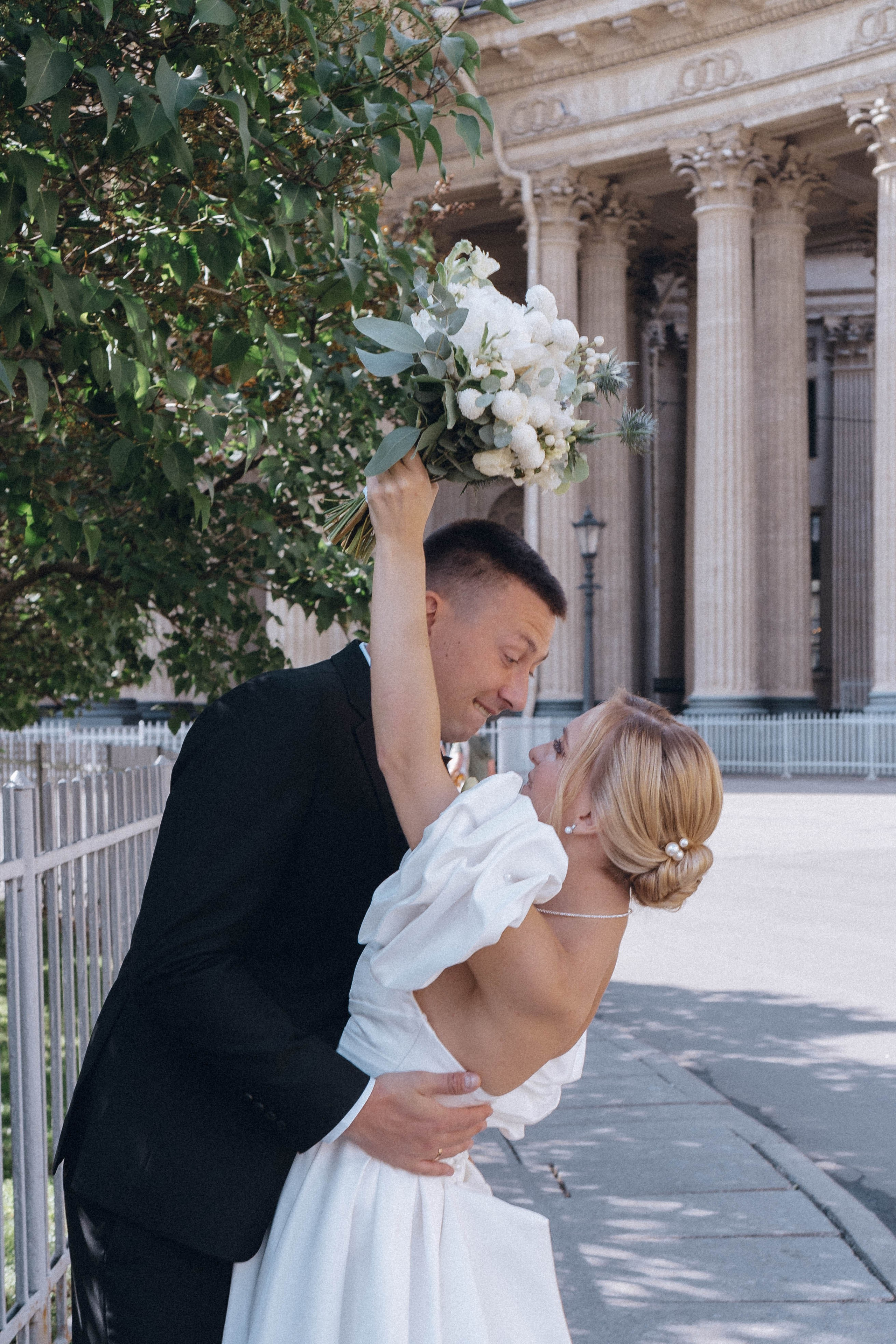 СВАДЕНБНАЯ СЬЕМКА НА КАТЕРЕ ПО КАНАЛАМ САНКТ-ПЕТЕРБУРГА И В АКВАТОРИИ НЕВЫ. Профессиональный фотограф, Санкт-Петербург — Виктория Богомолова