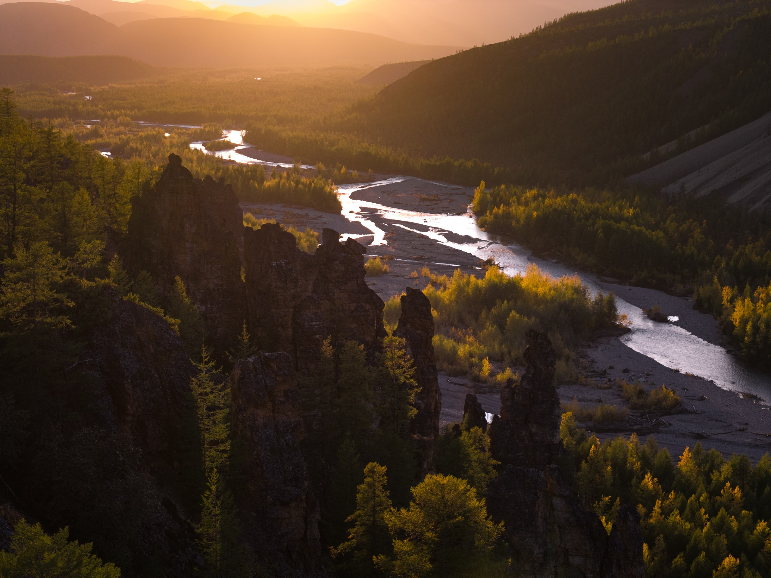 Неизвестная Колыма: Хетинские столбы и Эликчанские озера
