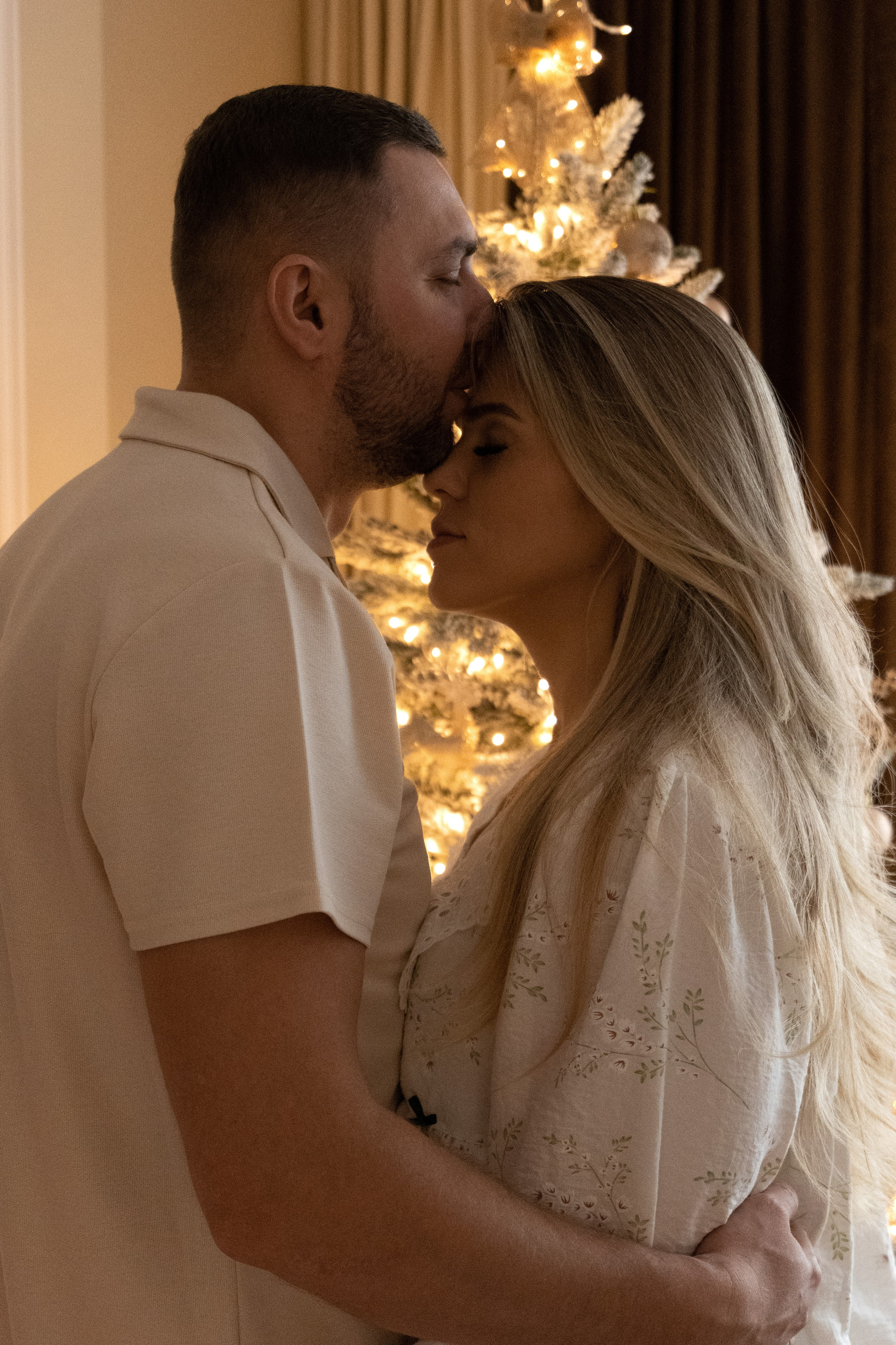 Семейная новогодняя фотосессия дома. Фотограф видеограф Ольга Василевская