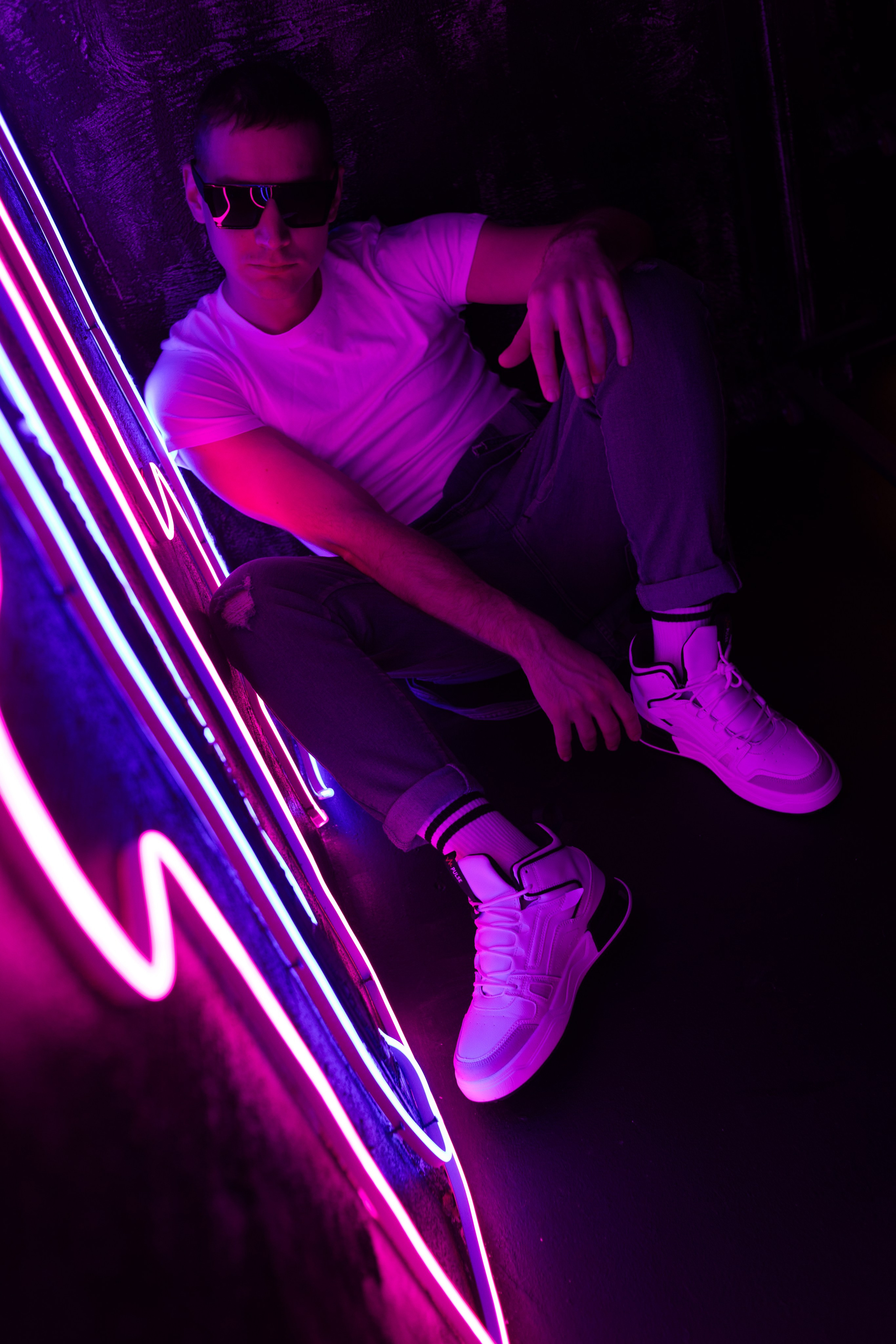 Евгений. Неон. Фотограф Регина Крикунова г. Красноярск