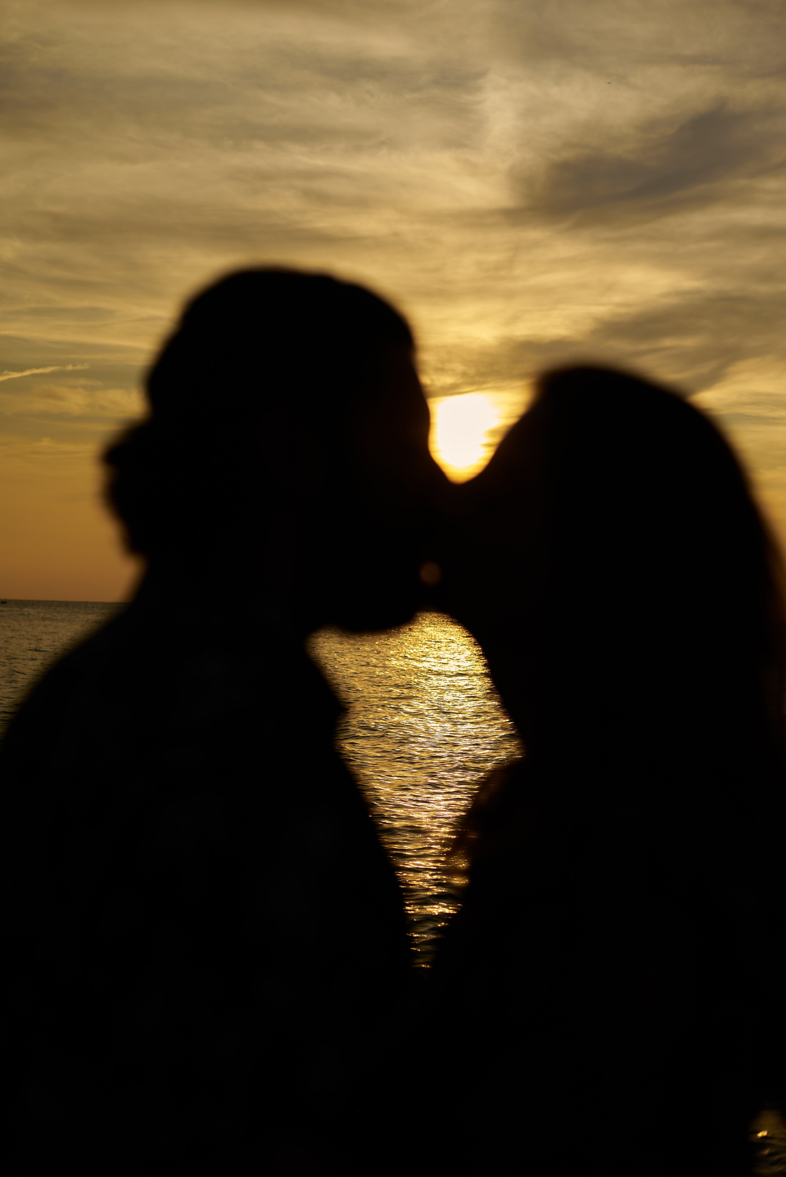 Love story photoshoot on the beach in Pattaya. Photographer Bangkok — Pattaya | фотограф Бангкок — Паттайа