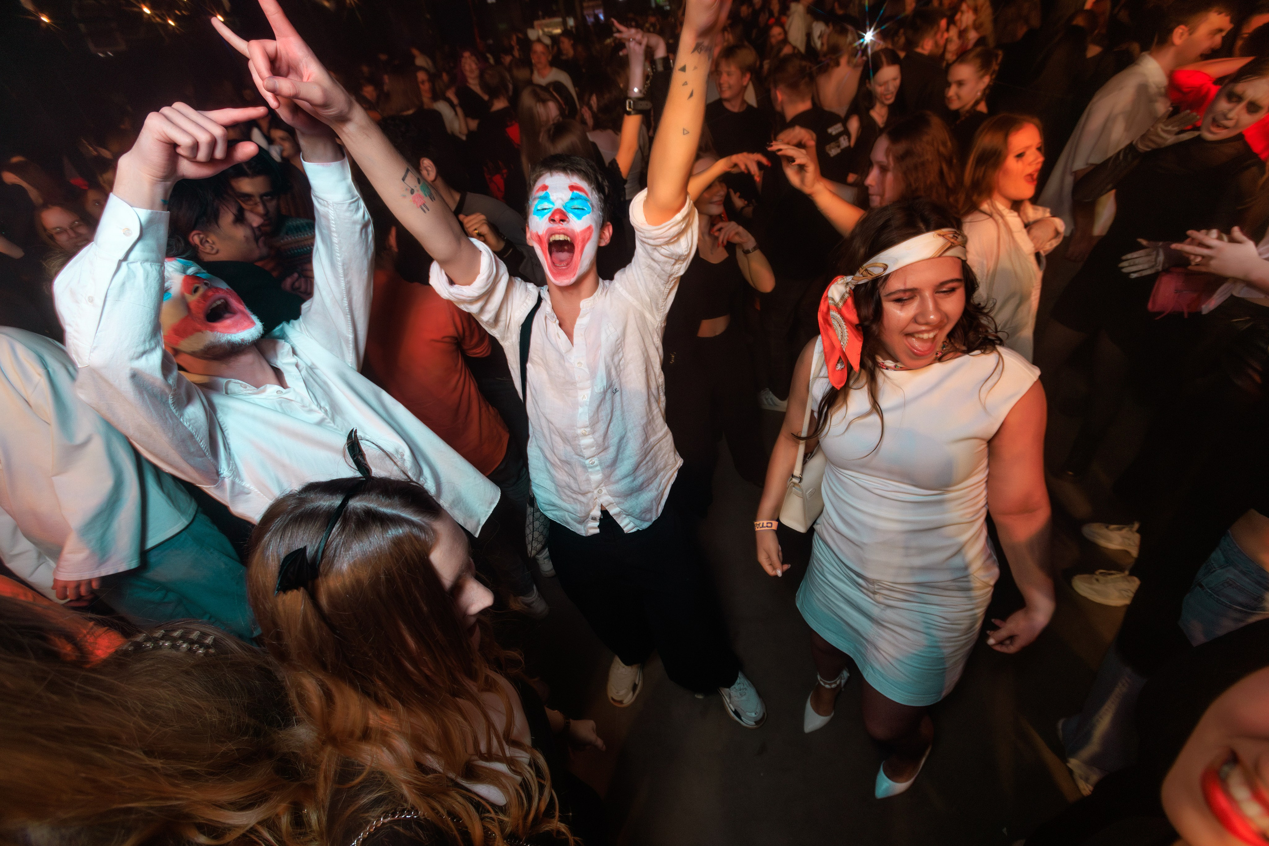 Стая | Halloween. Репортажный фотограф Екатеринбург | Яркий, качественный репортаж | Концерты, клубы, репортаж, праздники, корпоративы