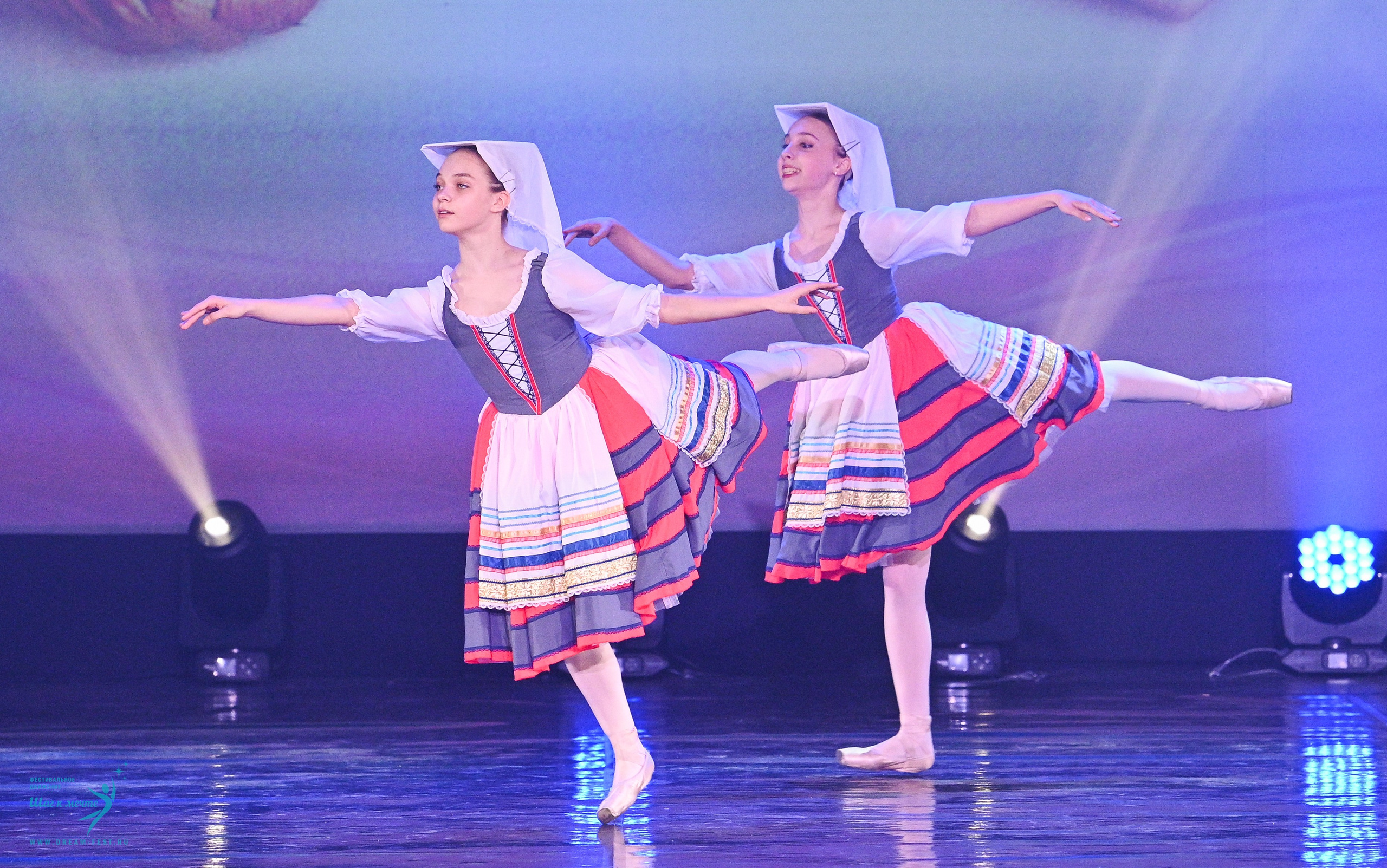 24.05.2025 «Мир под названием — Искусство танца» Фестивальное движение «Шаг к мечте» г. Кострома. Медиастудия Фото Концепт