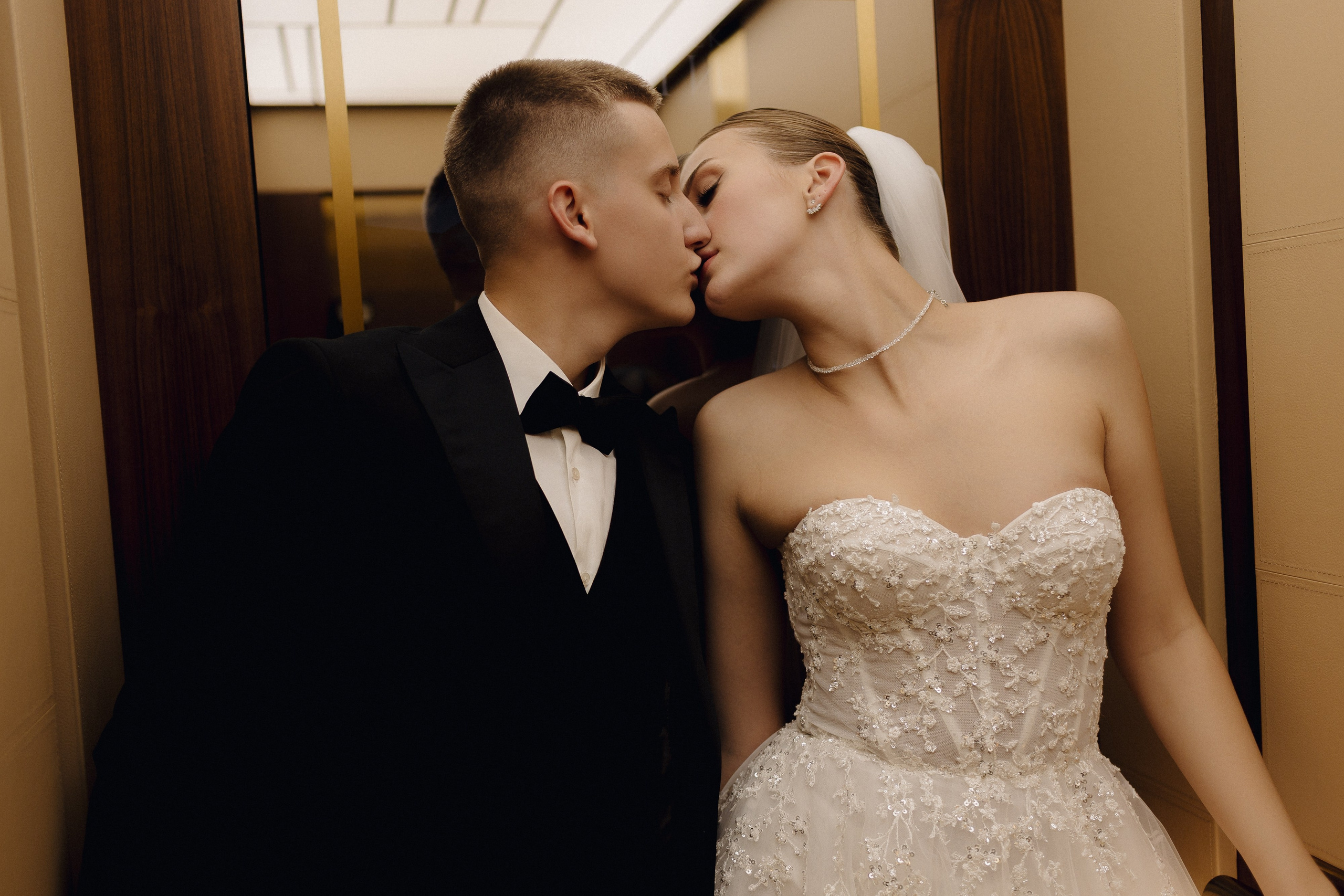 АРИНА И ЛЕША. ЧЕЛСИТИ. Свадебный и индивидуальный фотограф в Челябинске Евгения Негодяева