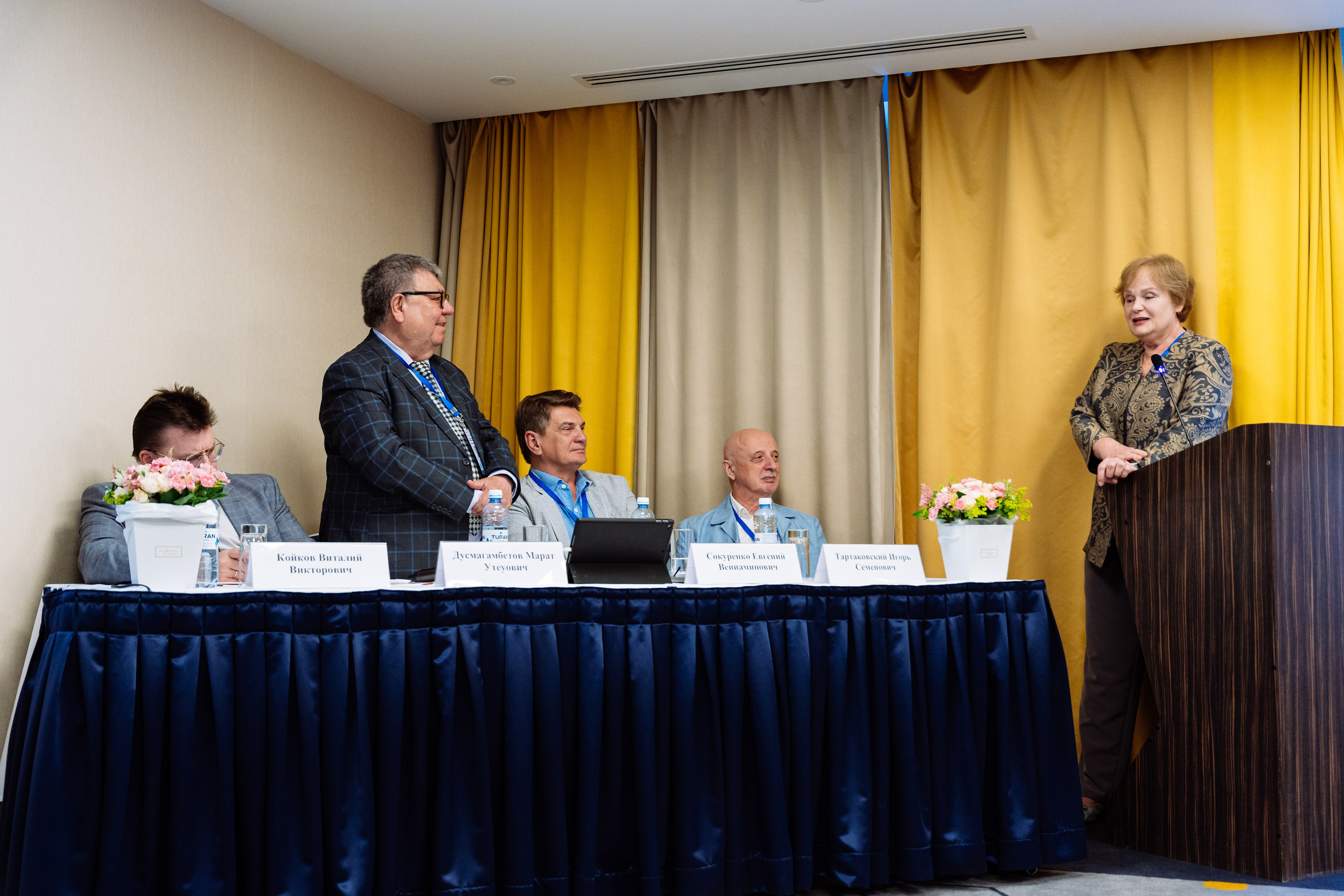 Конференция Мед Знания. Репортажный фотограф в Астане — Диана Калтаева, портретный фотограф