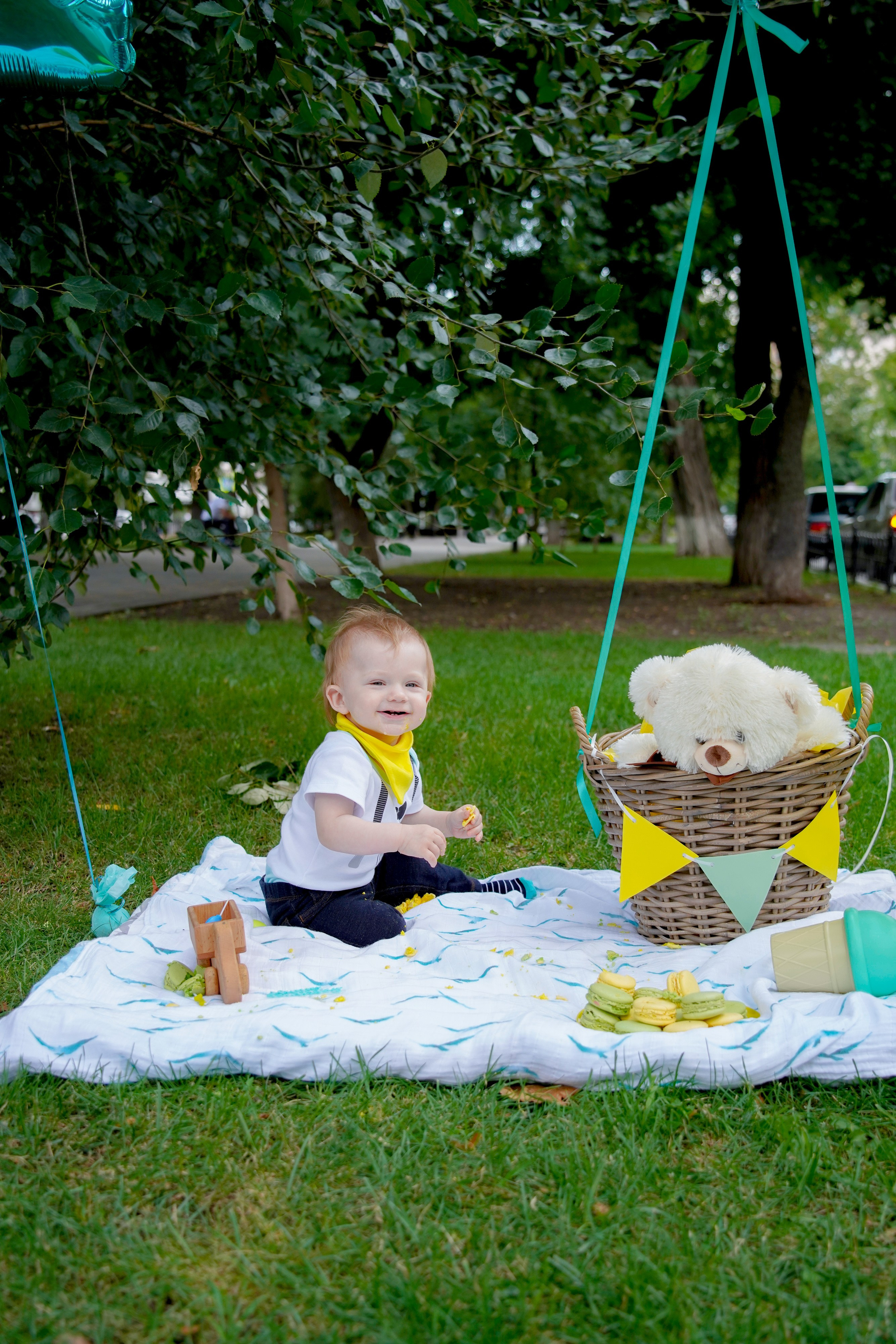 1 год)). Max Matvich and Victoria Basova are professionals in their field