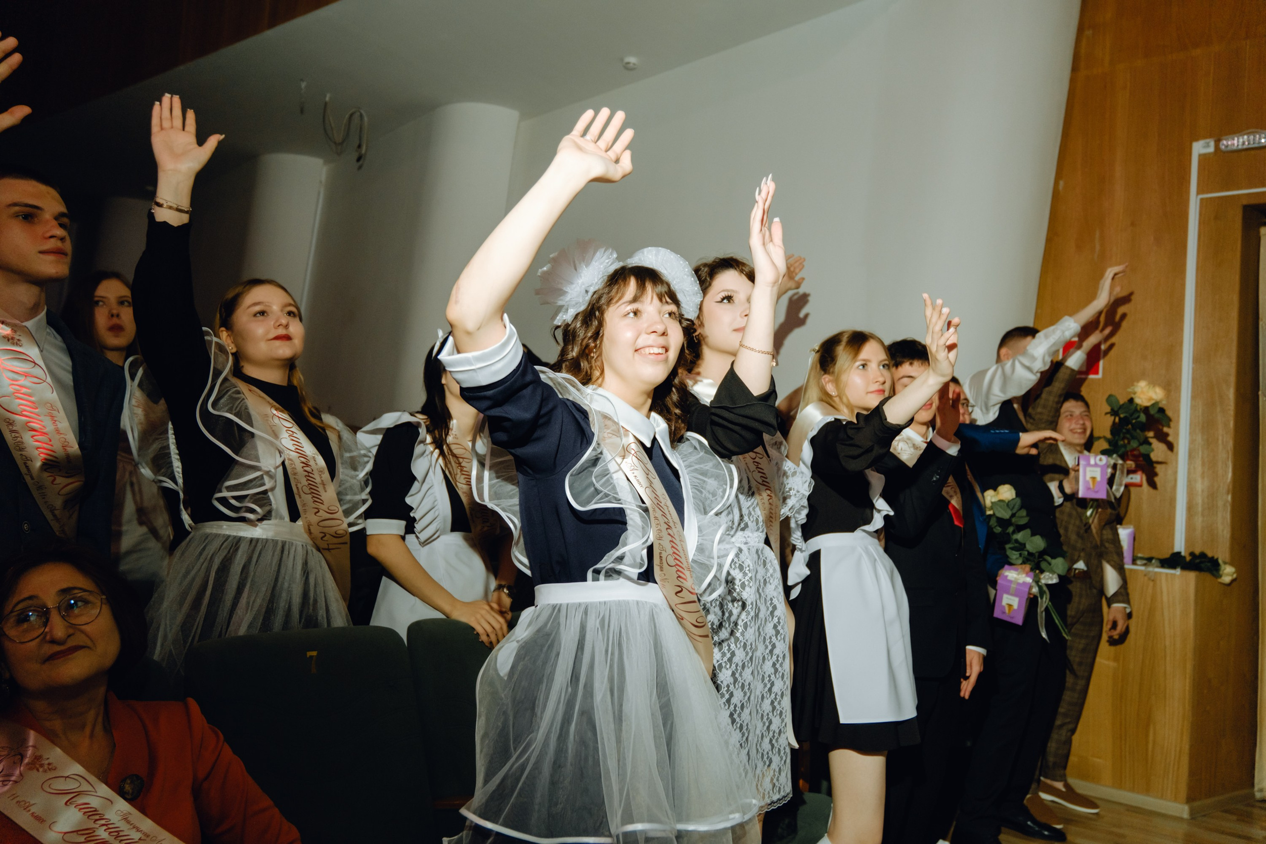 Последний звонок 11 класс. Фотограф Софья Володкина