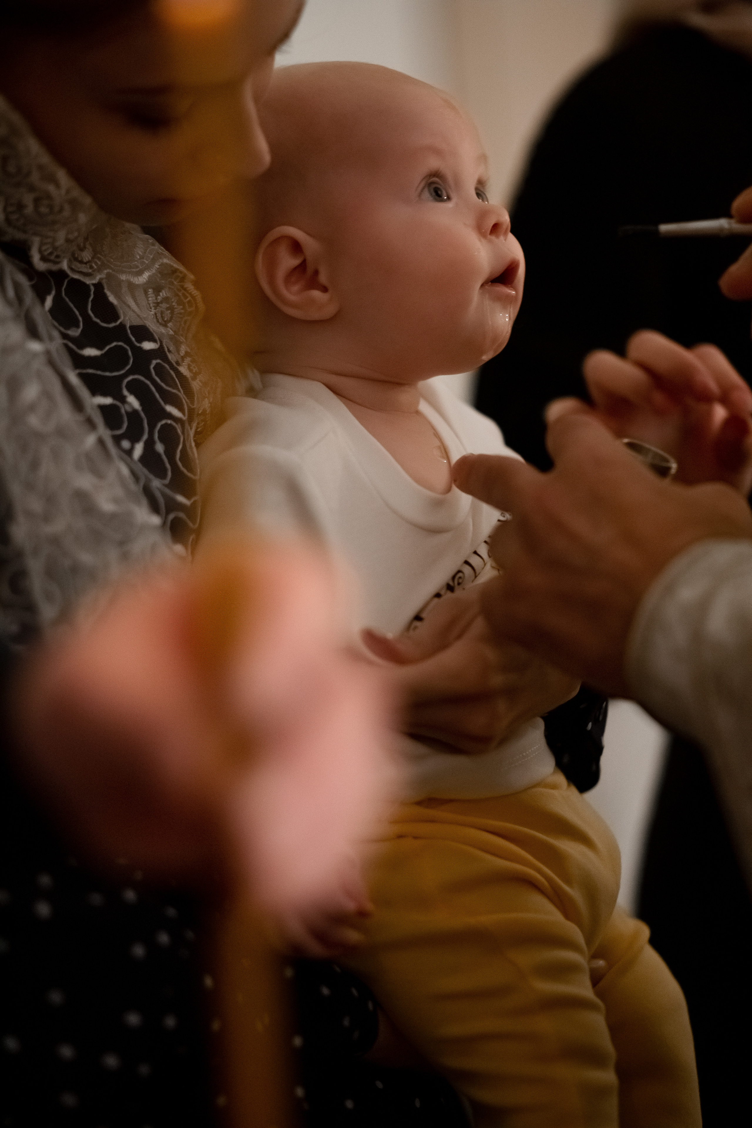 Таинство крещения в храме г. Звенигрод. Фотограф Олеся Бакалина