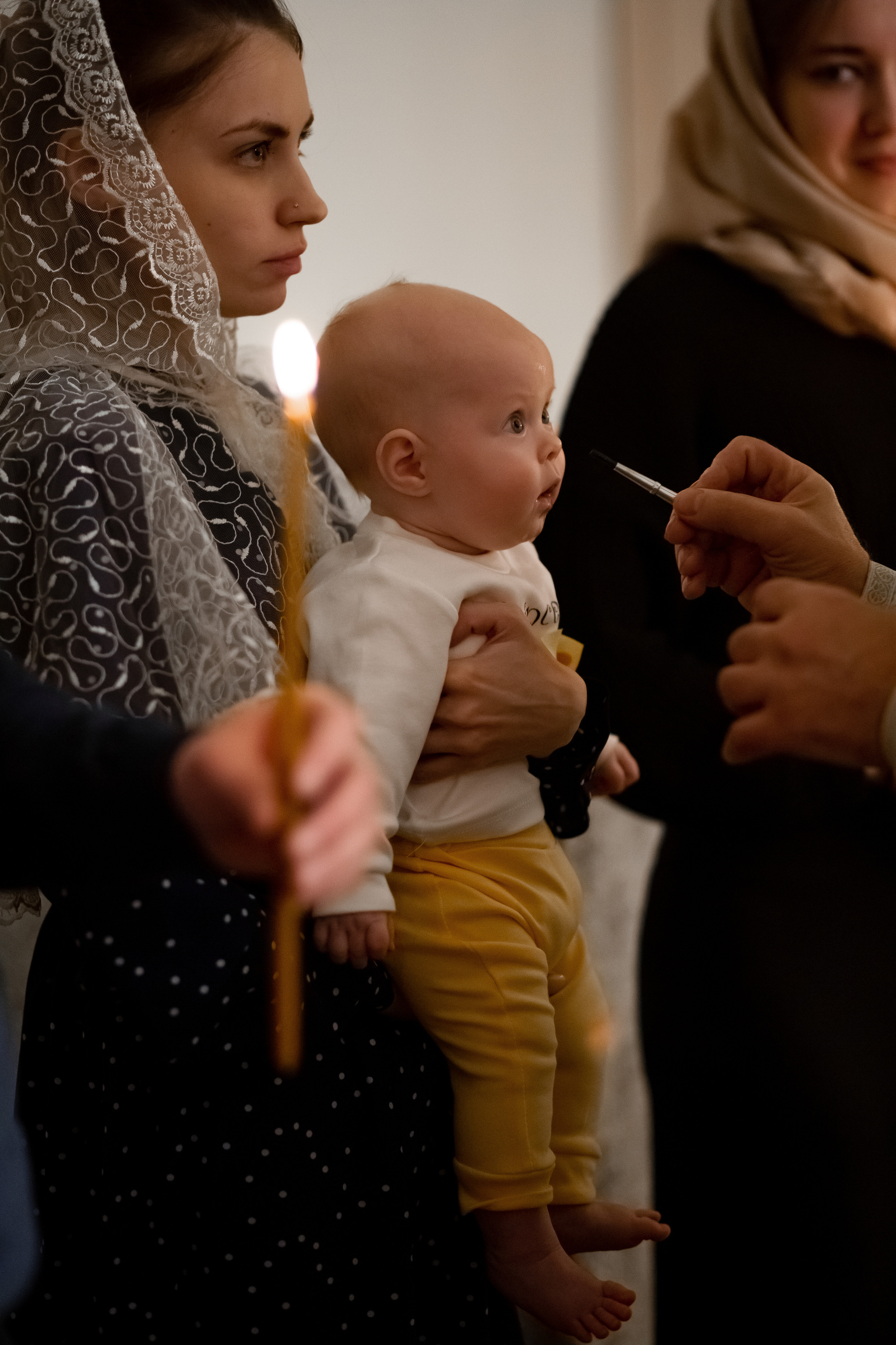 Таинство крещения в храме г. Звенигрод. Фотограф Олеся Бакалина