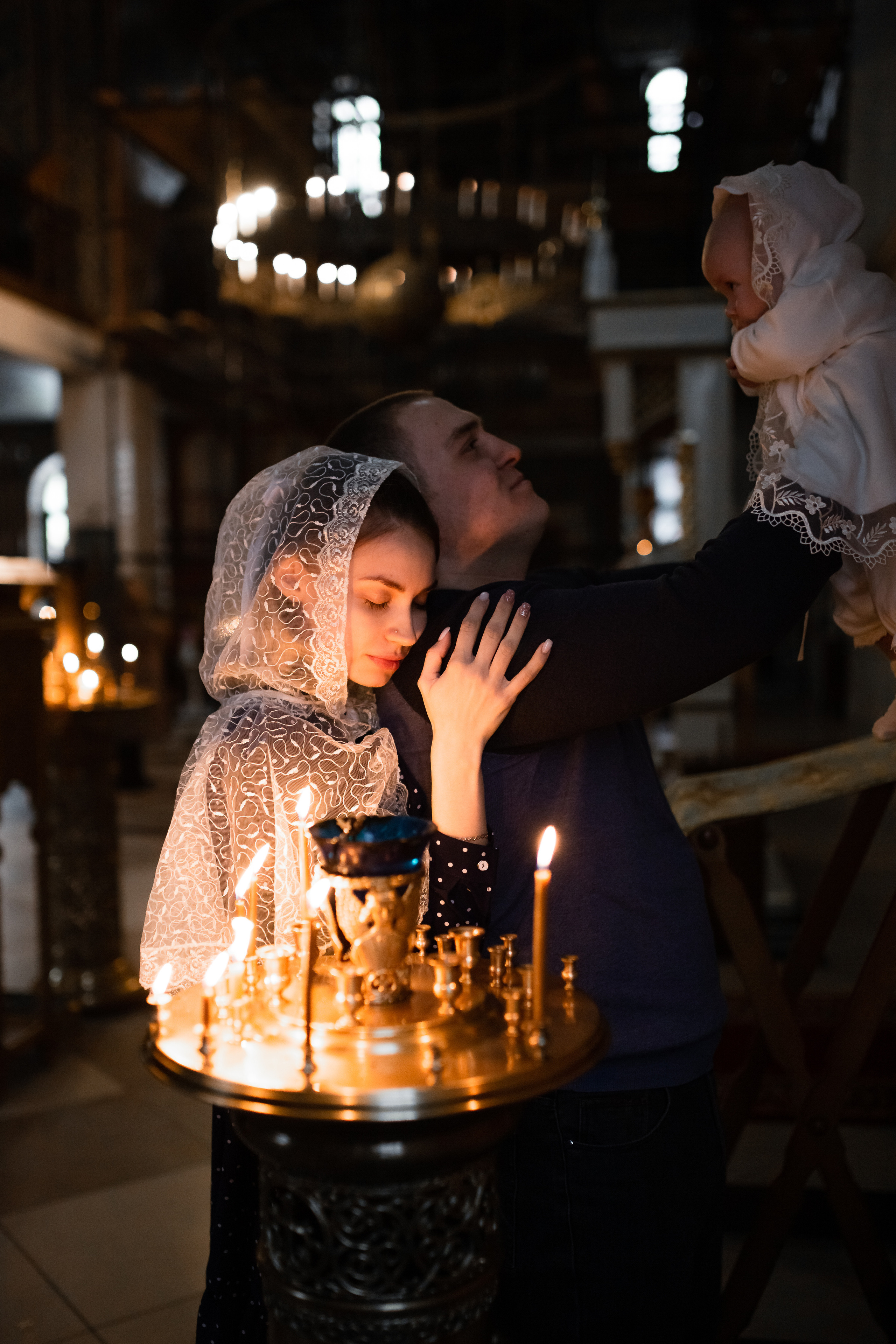Таинство крещения в храме г. Звенигрод. Фотограф Олеся Бакалина