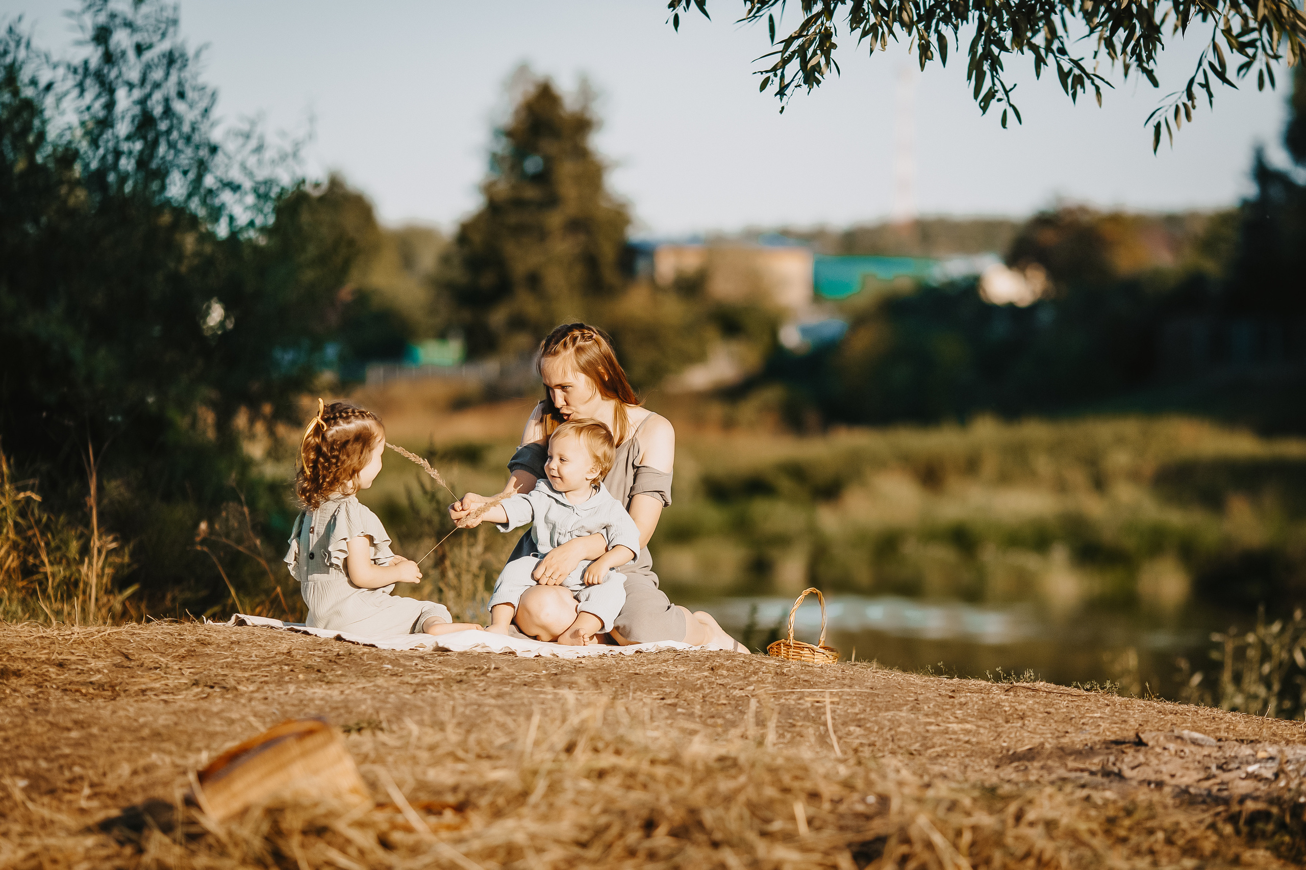 «Стандарт» Алеся, Полина, Дёма. Фотограф Олеся Бакалина