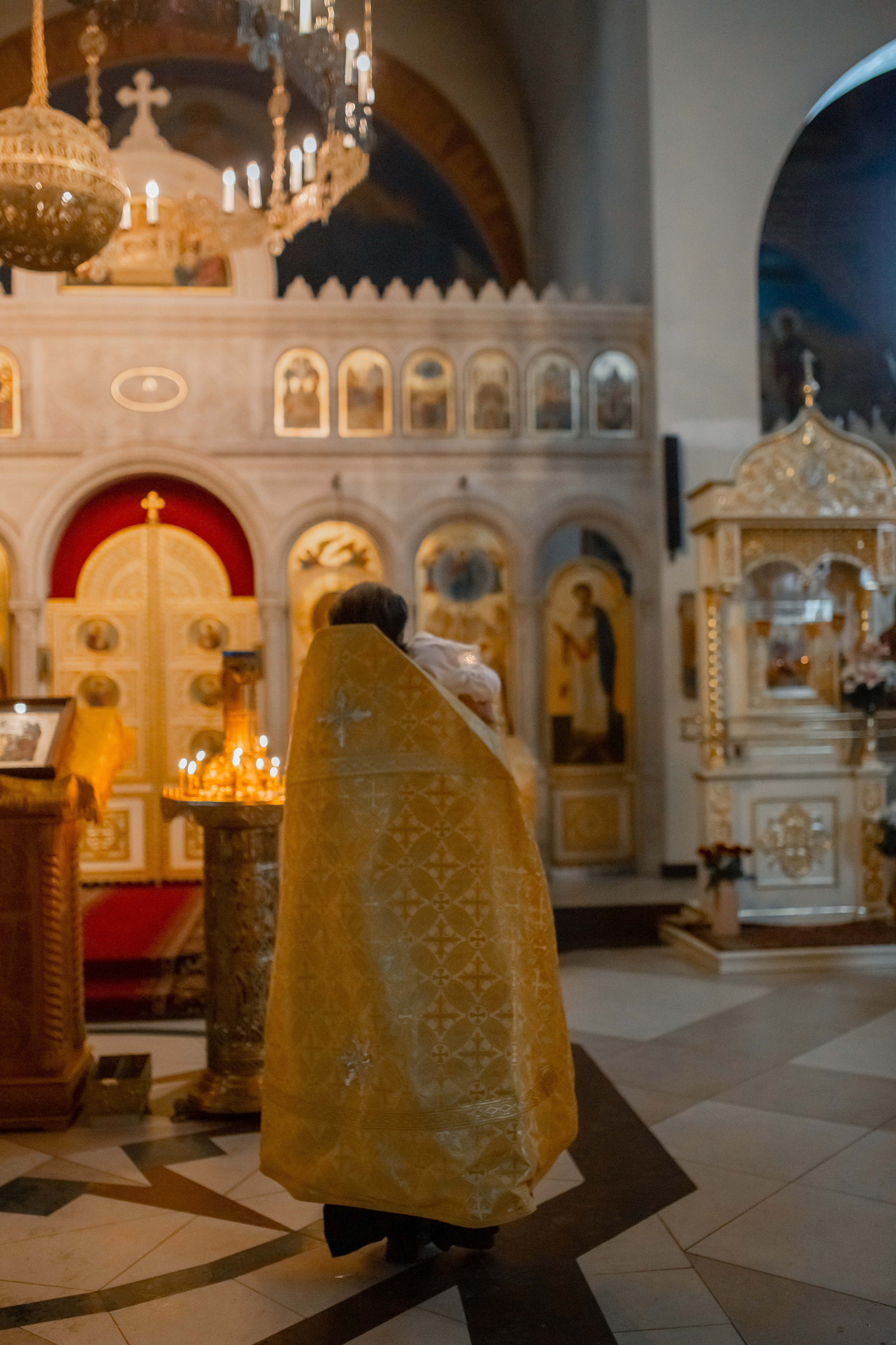 Таинство крещения в храме г. Звенигрод. Фотограф Олеся Бакалина