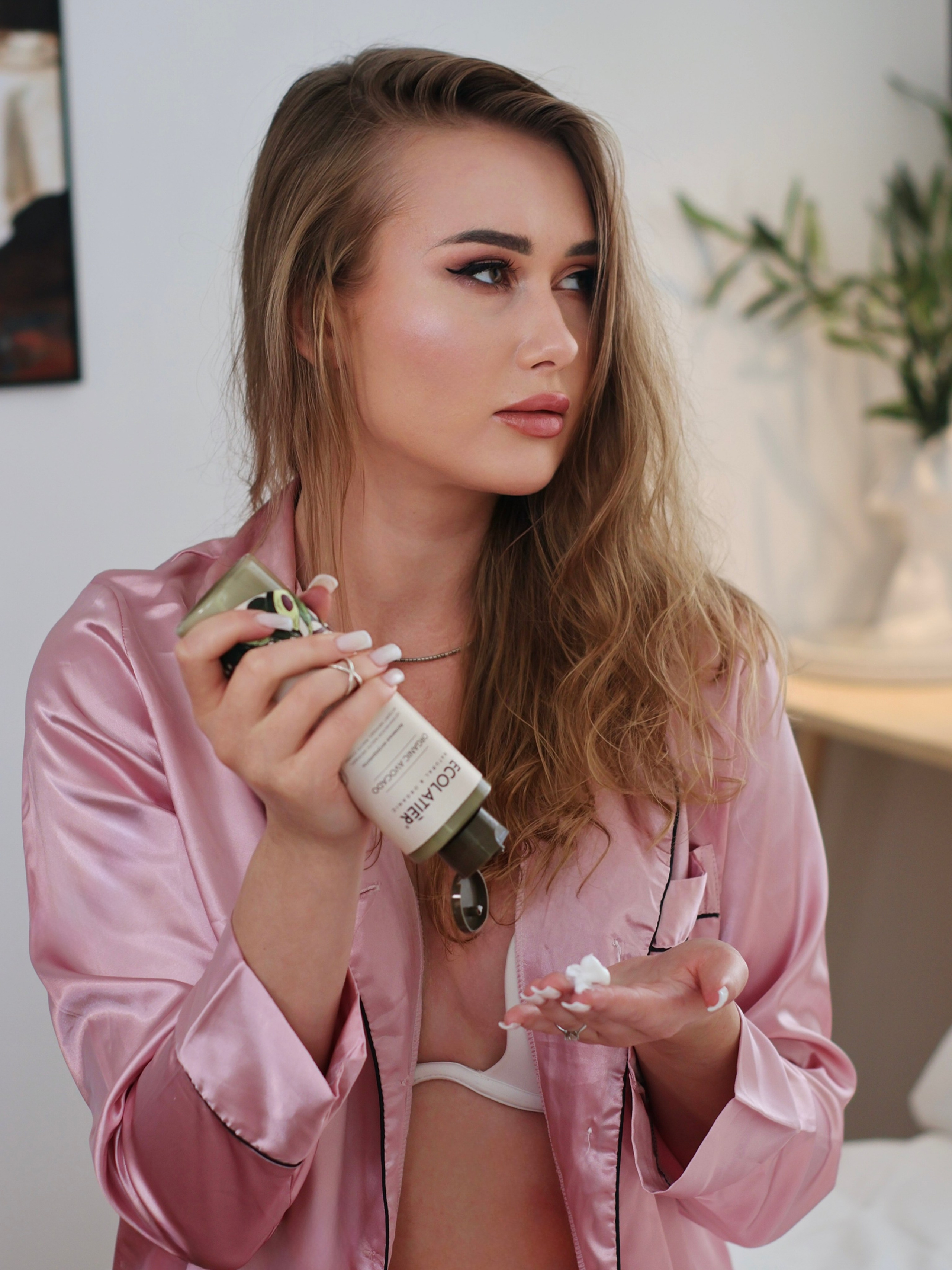 ECOLATIER. Glow Models