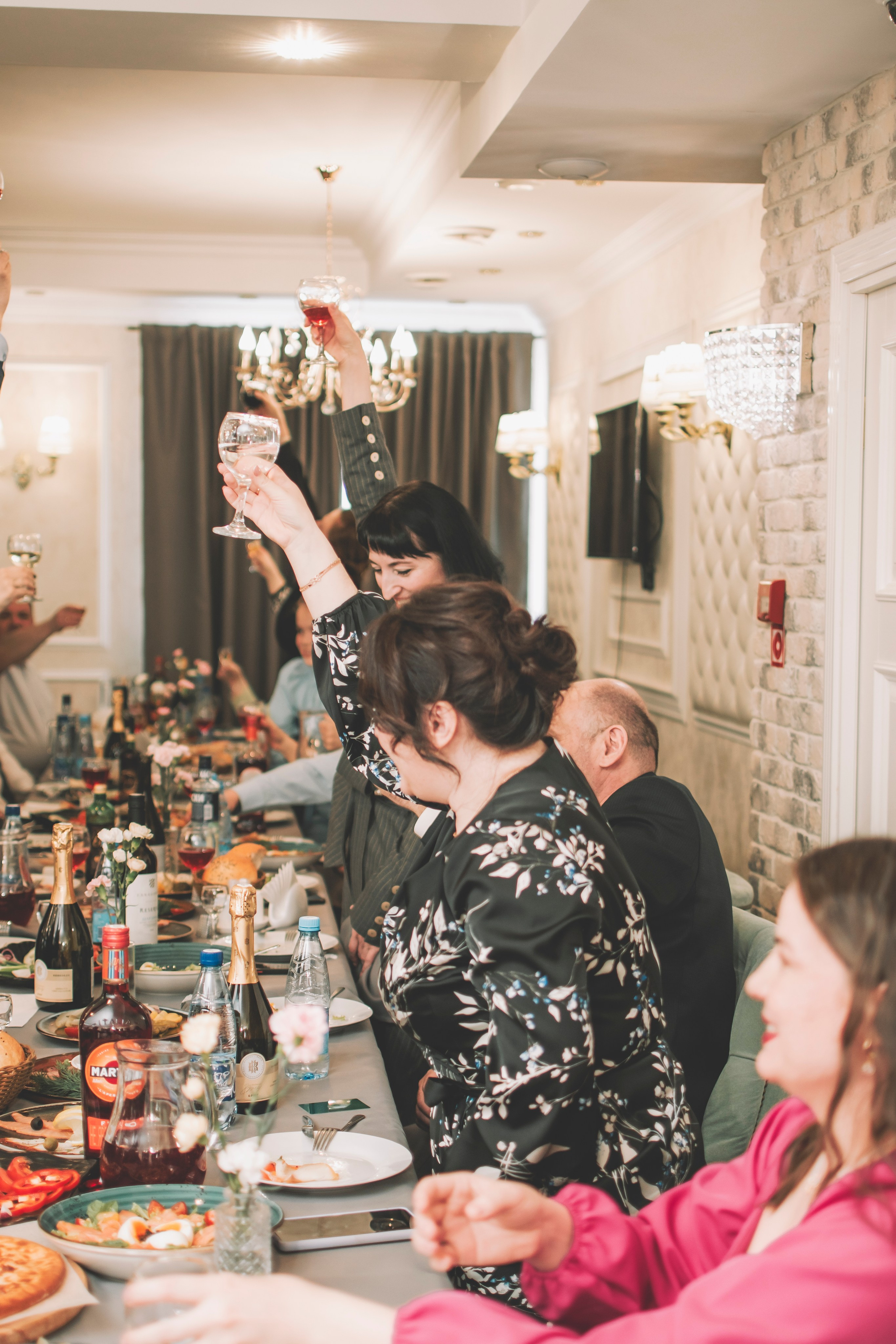 26.04.2025 (Фотосессия, роспись в Онии + фото с банкета). Семейный и свадебный фотограф Губкинский и Ставрополь