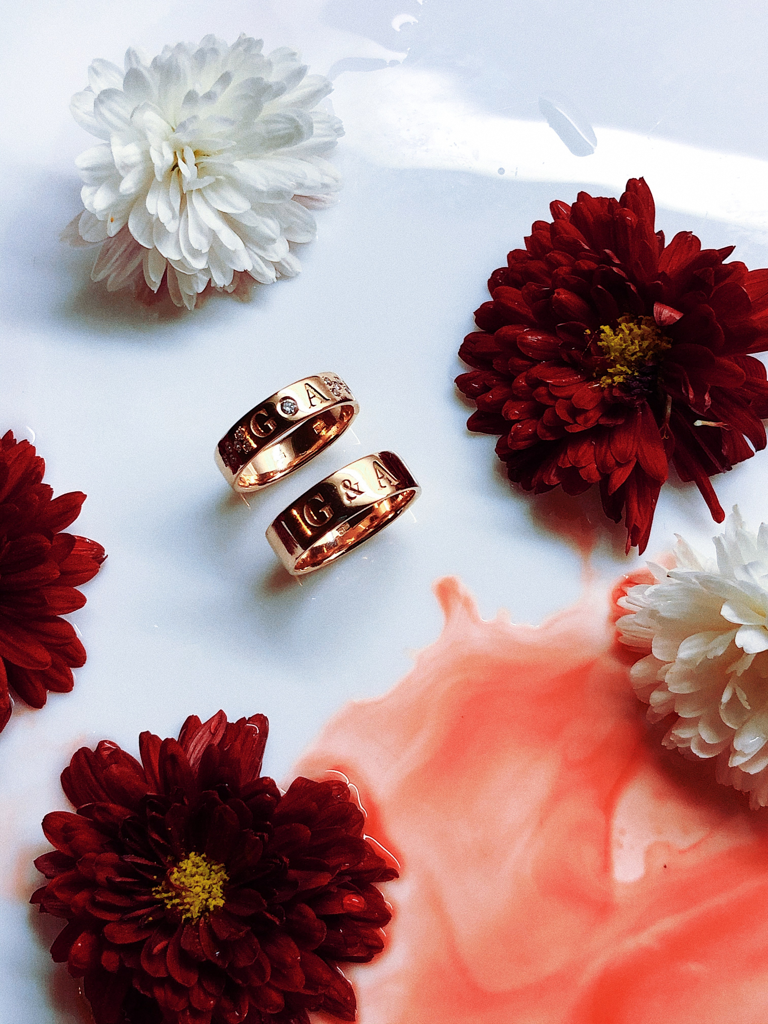 Переделанные обручальные кольца на годовщину свадьбы. Материал клиента. 