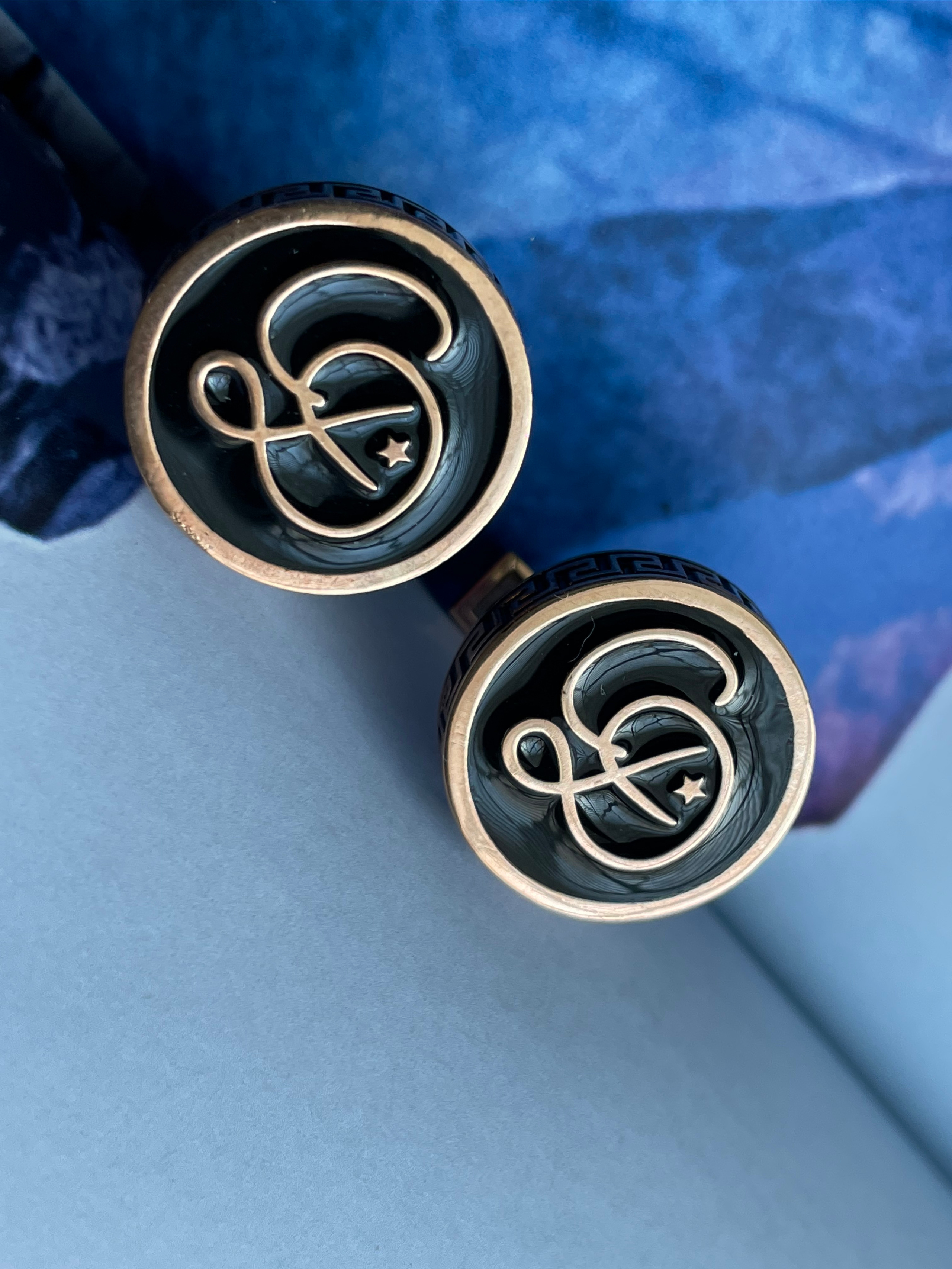 SHEERIN FOR MEN. Серебро 925 пробы, золочение. Техника холодной эмали. 