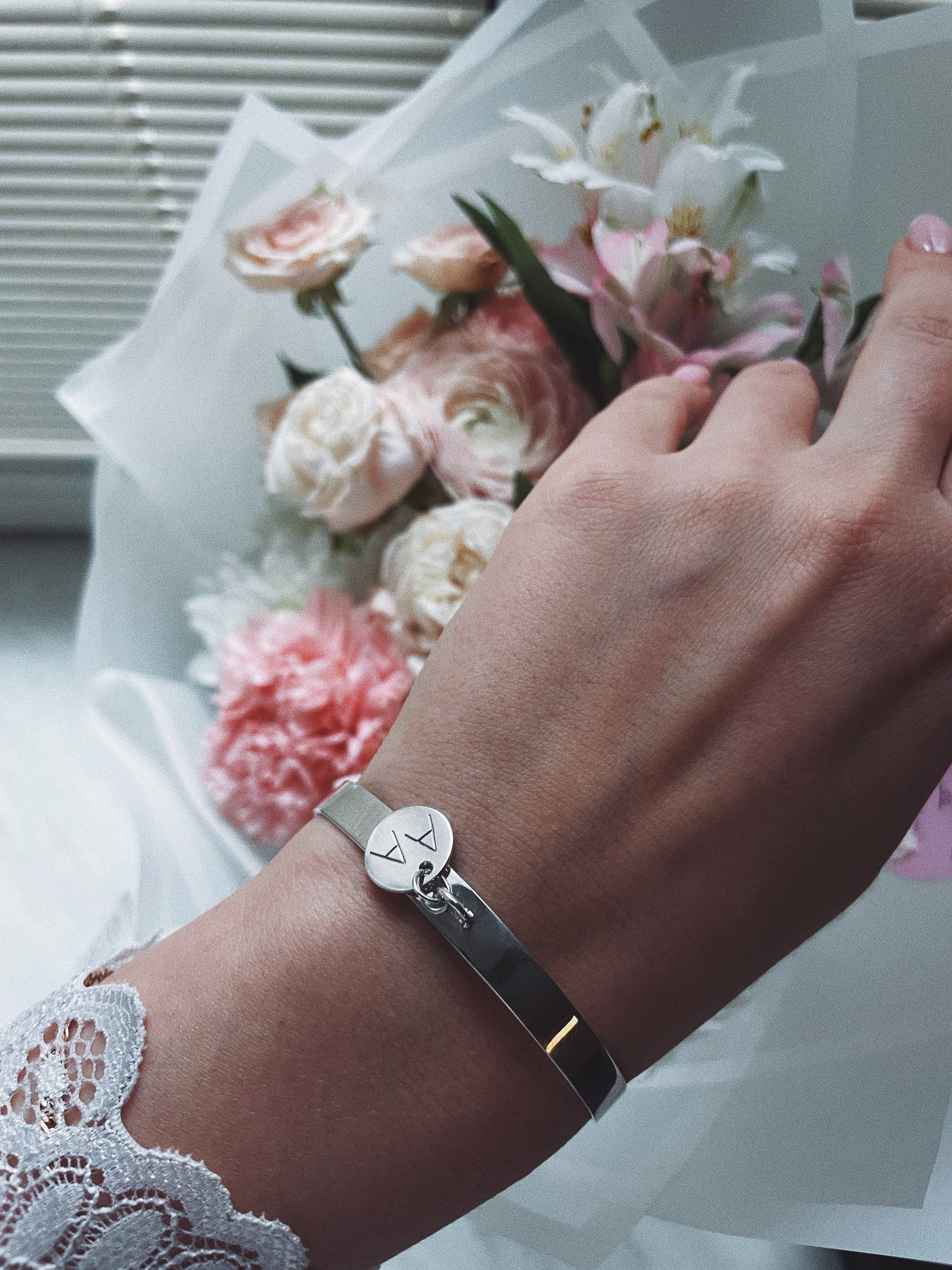 Кольцо из серебра 925 пробы с инициалами пары. Чернение.