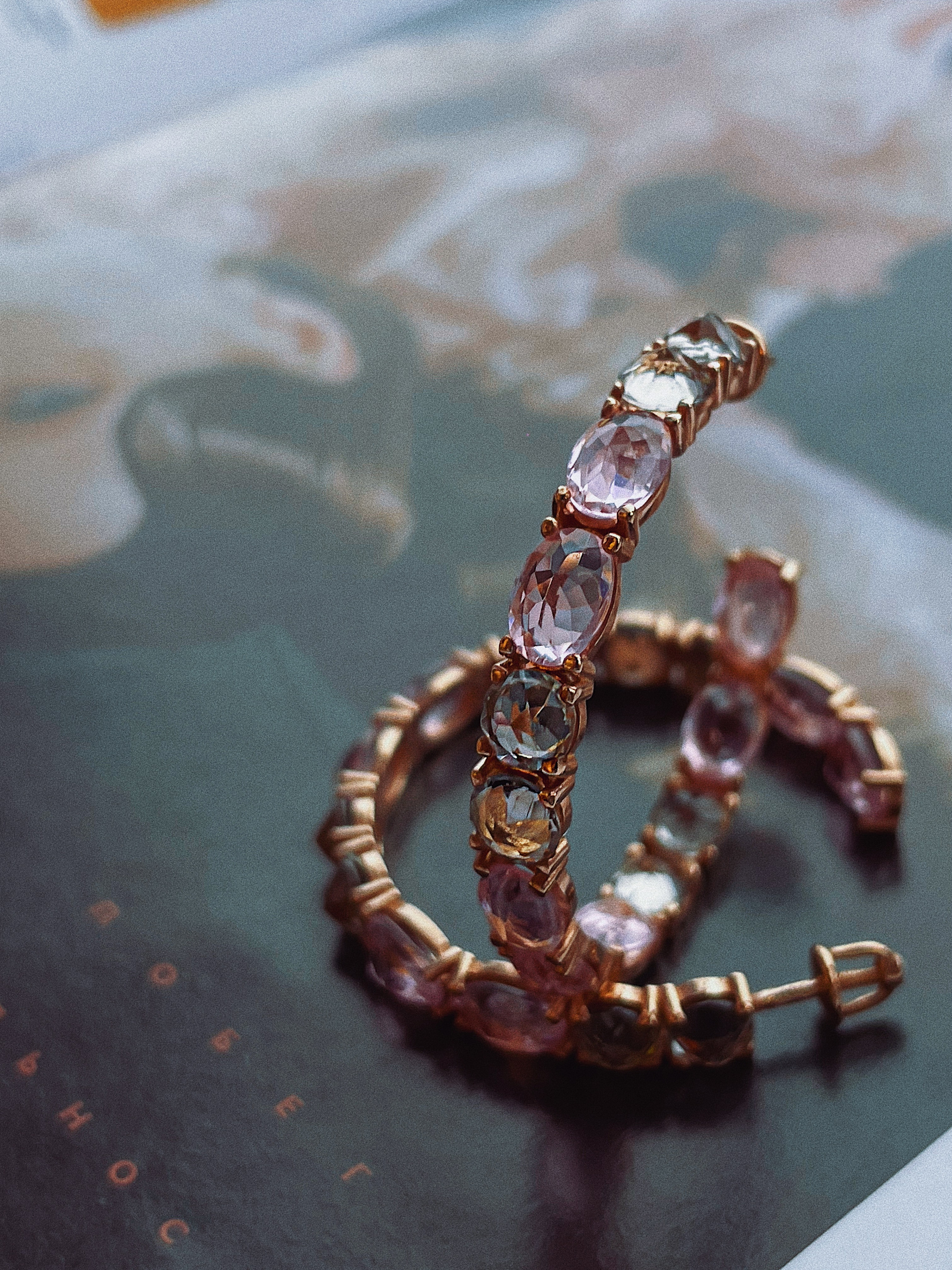 SHEERIN COLLECTION. Серебро 925 пробы, золочение. Хризопразы и аметисты. 