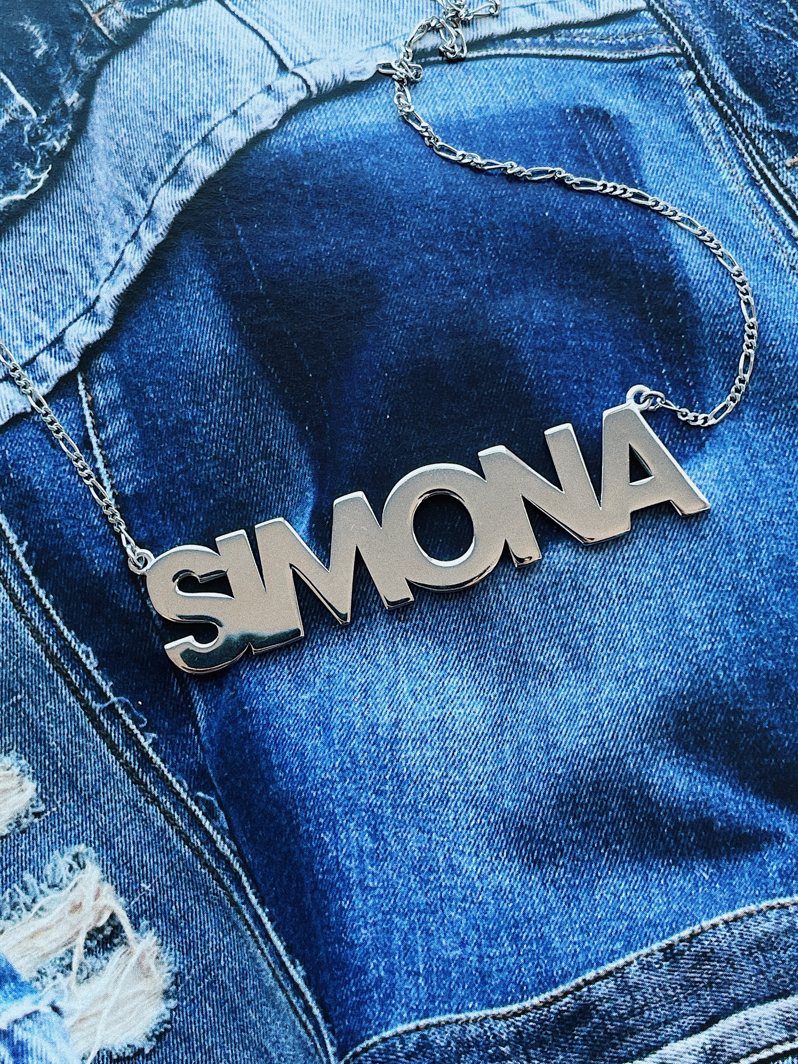 Именная подвеска "Simona" из серебра 925 пробы, родирование. 