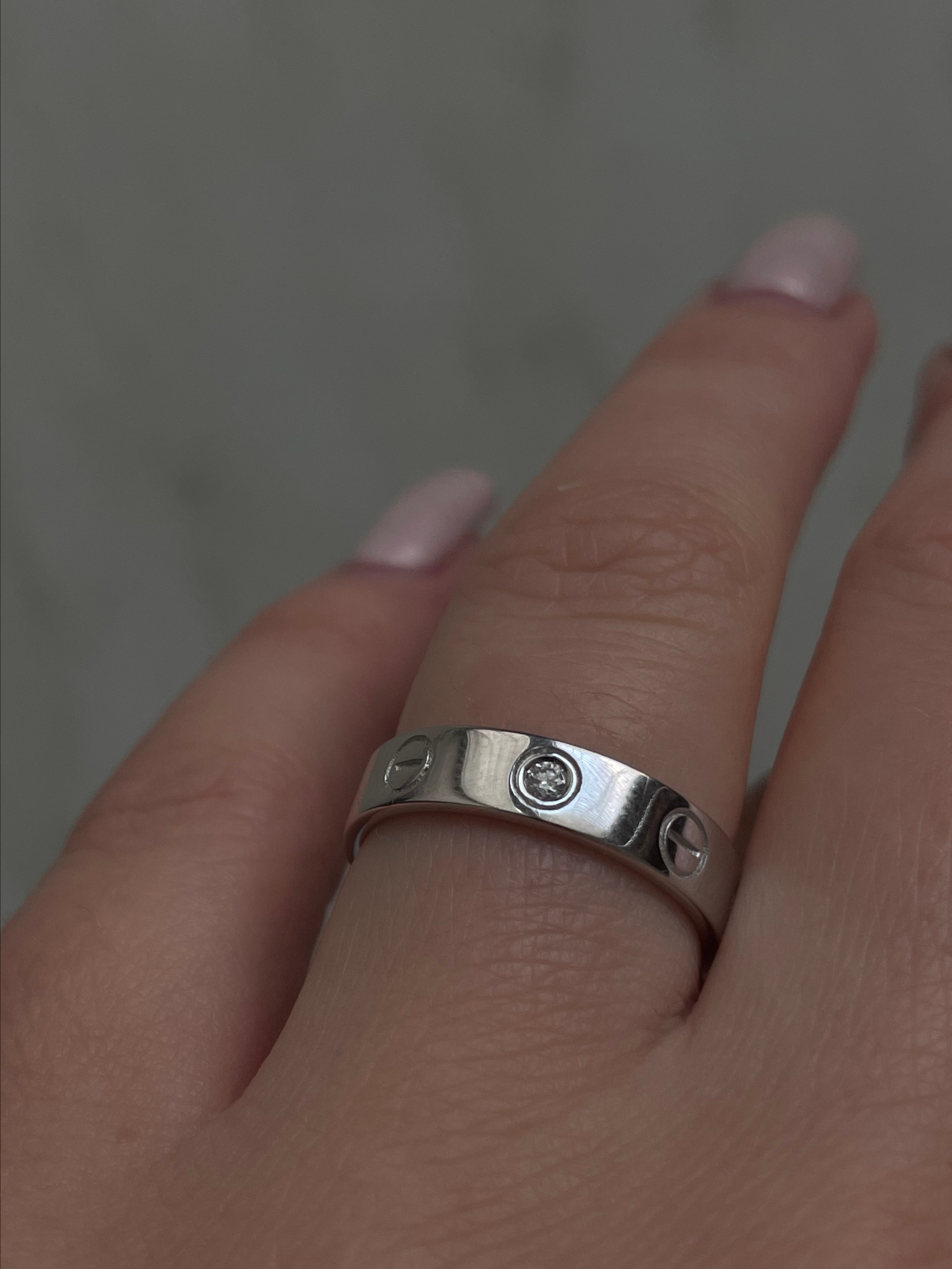 Кольцо из белого золота, бриллиант. 