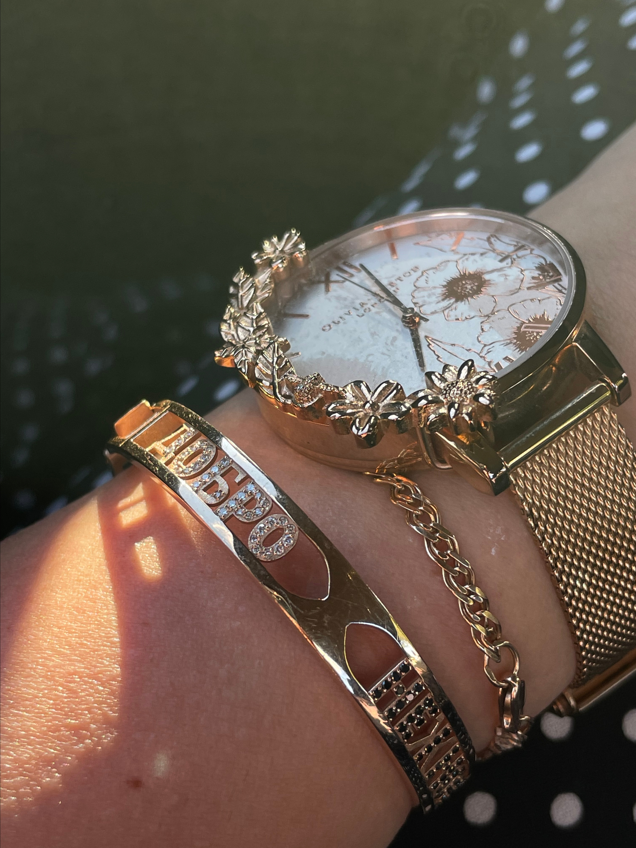 Браслет "Добро и нежность преодолеют всё" из золота 585 пробы. Чёрные и белые бриллианты. 