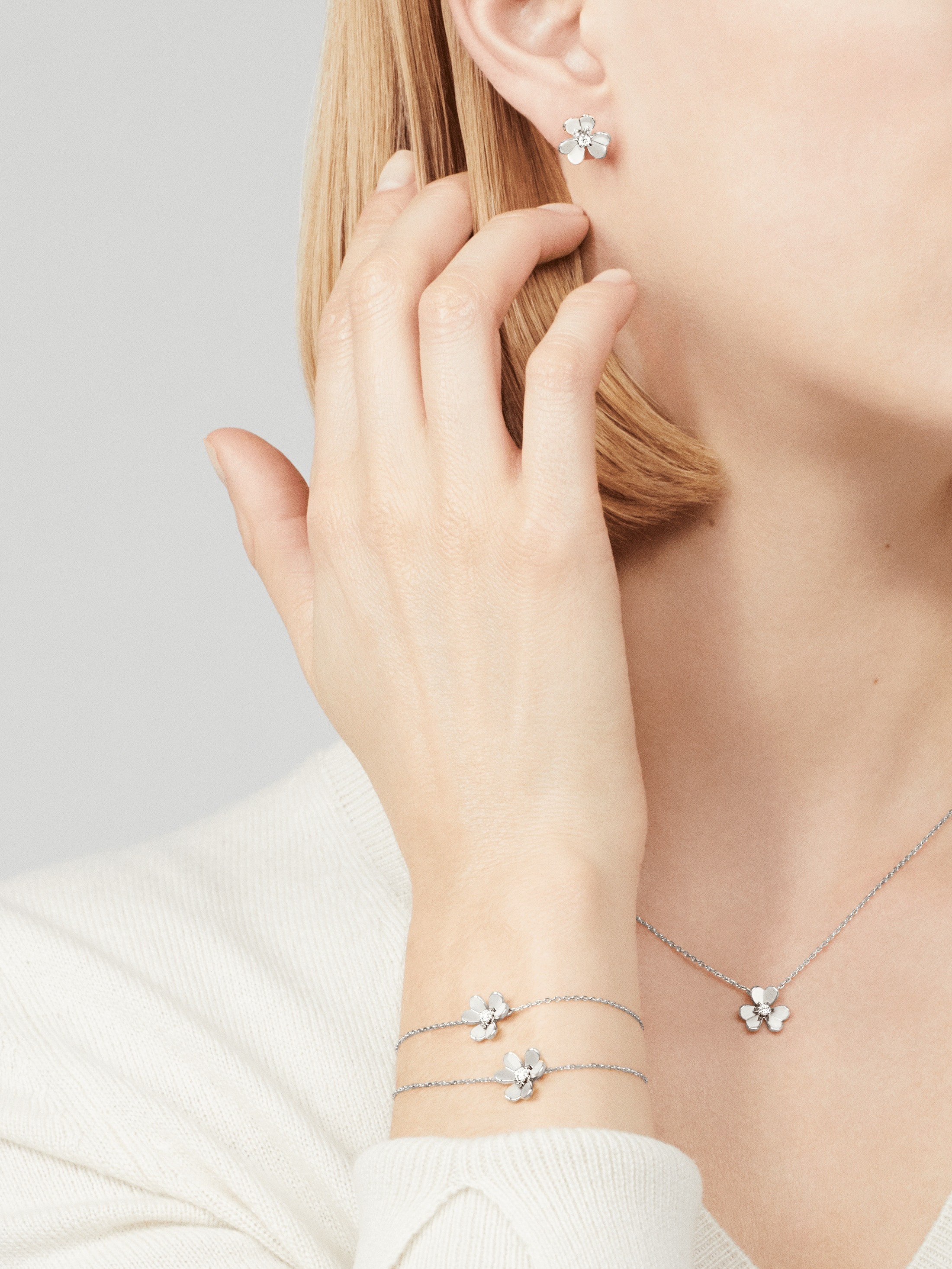 SHEERIN COLLECTION. Серебро 925 пробы, родирование, фианиты. 