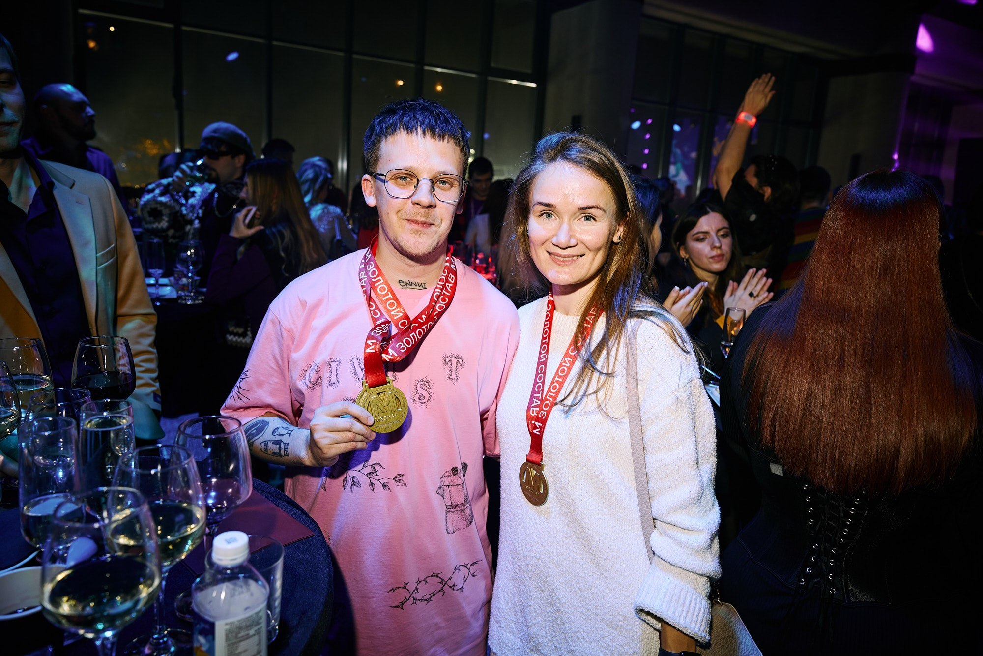 Фотограф на корпоративе «Медиа1» — репортажная съёмка делового праздника. Репортажный фотограф в Москве — Дмитрий Тарасов | Съёмка мероприятий, концертов, корпоративов