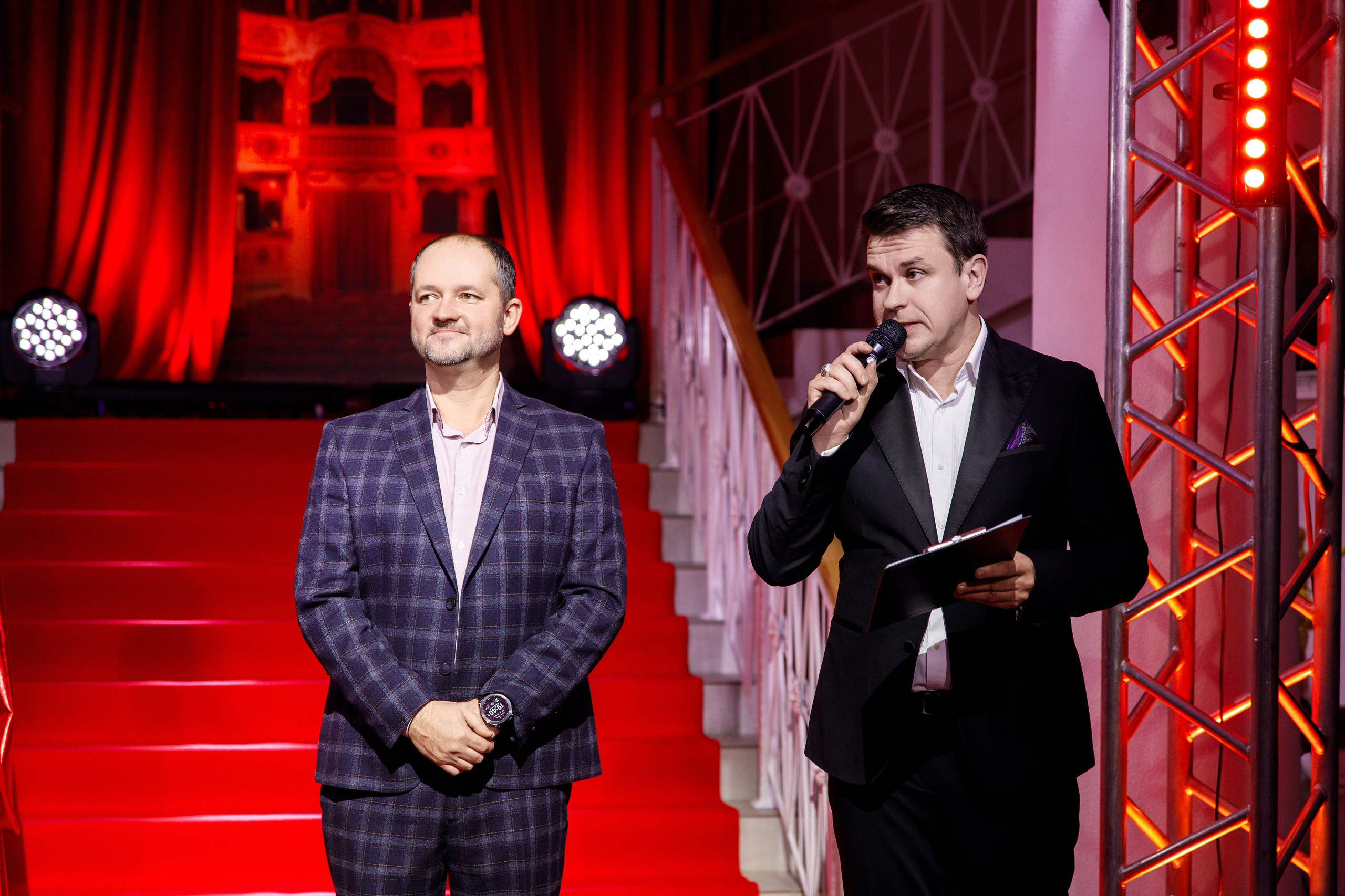 Награждение победителя конкурса «Учитель Года» г. Горнозаводск. Фотограф Дмитрий Молчанов | Фотограф Пермь | Фотограф