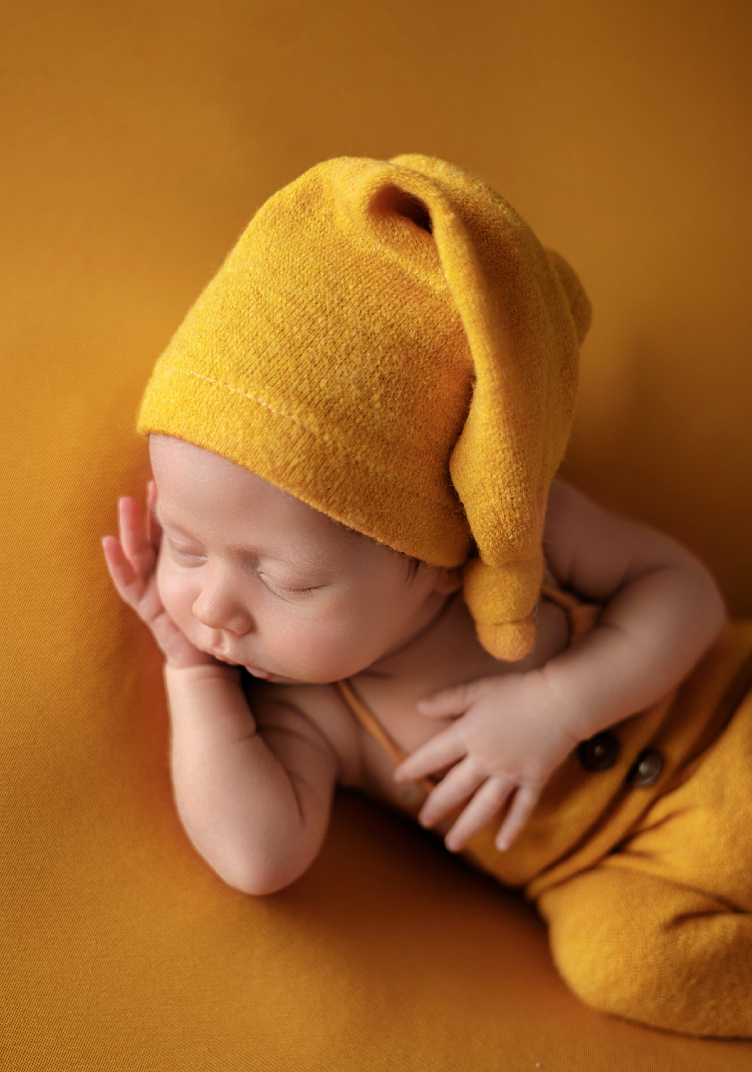 Умар. Евгения Горбунова фотограф новорожденных в Новом Уренгое